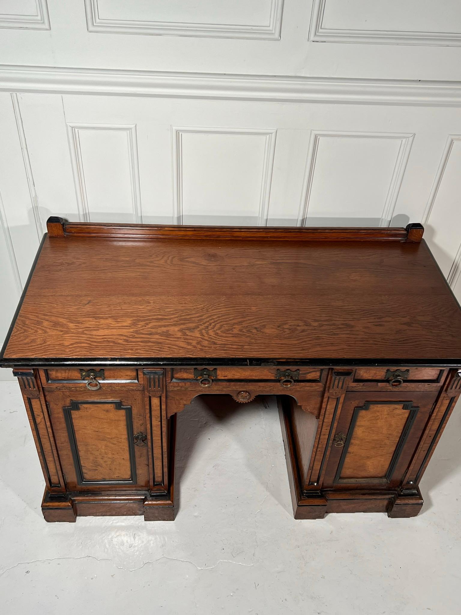 Oak 19th Century Aesthetic Movement Kneehole Desk For Sale