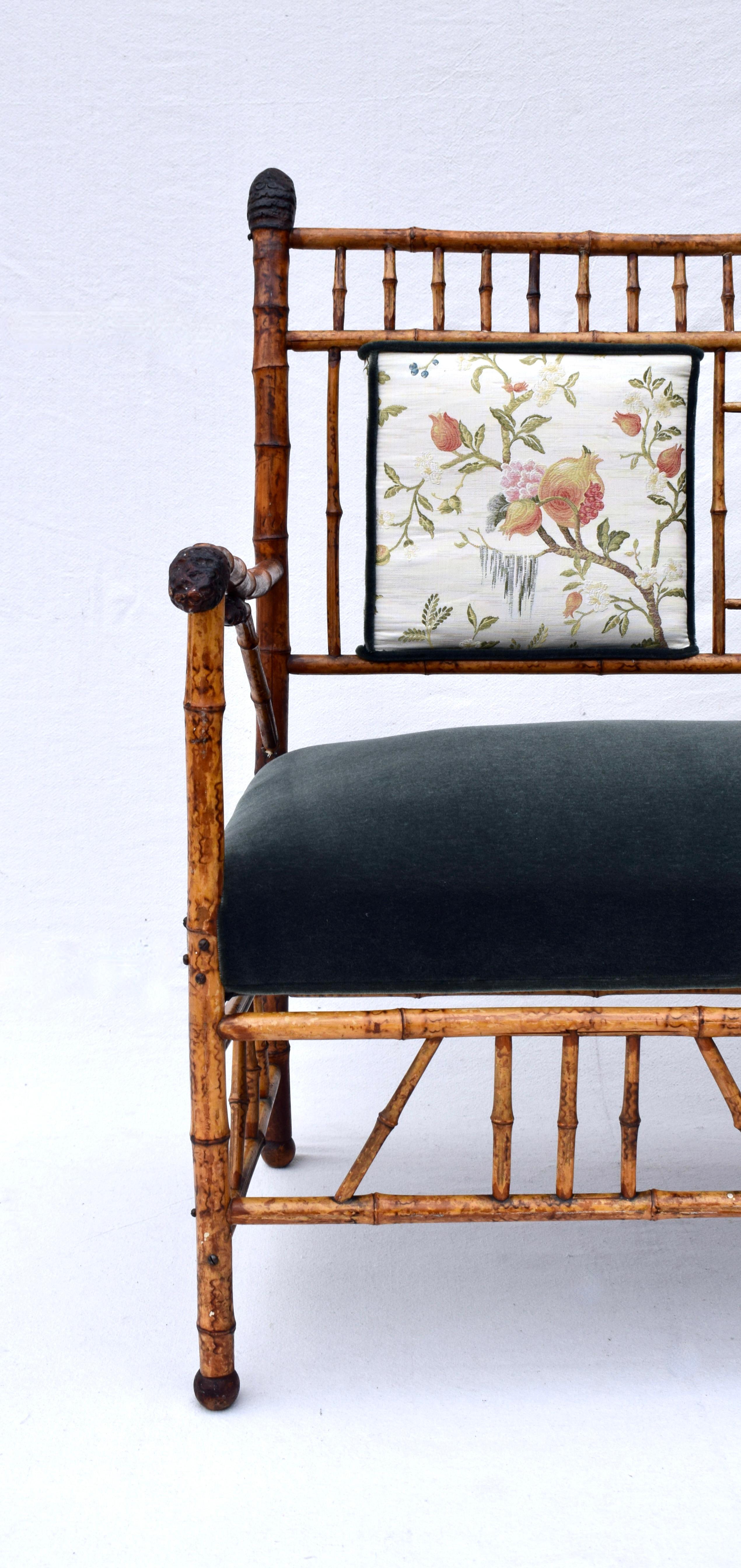 Aesthetic Movement des 19. Jahrhunderts Schildkröten-Bambus-Sofa im Zustand „Gut“ im Angebot in Southampton, NJ