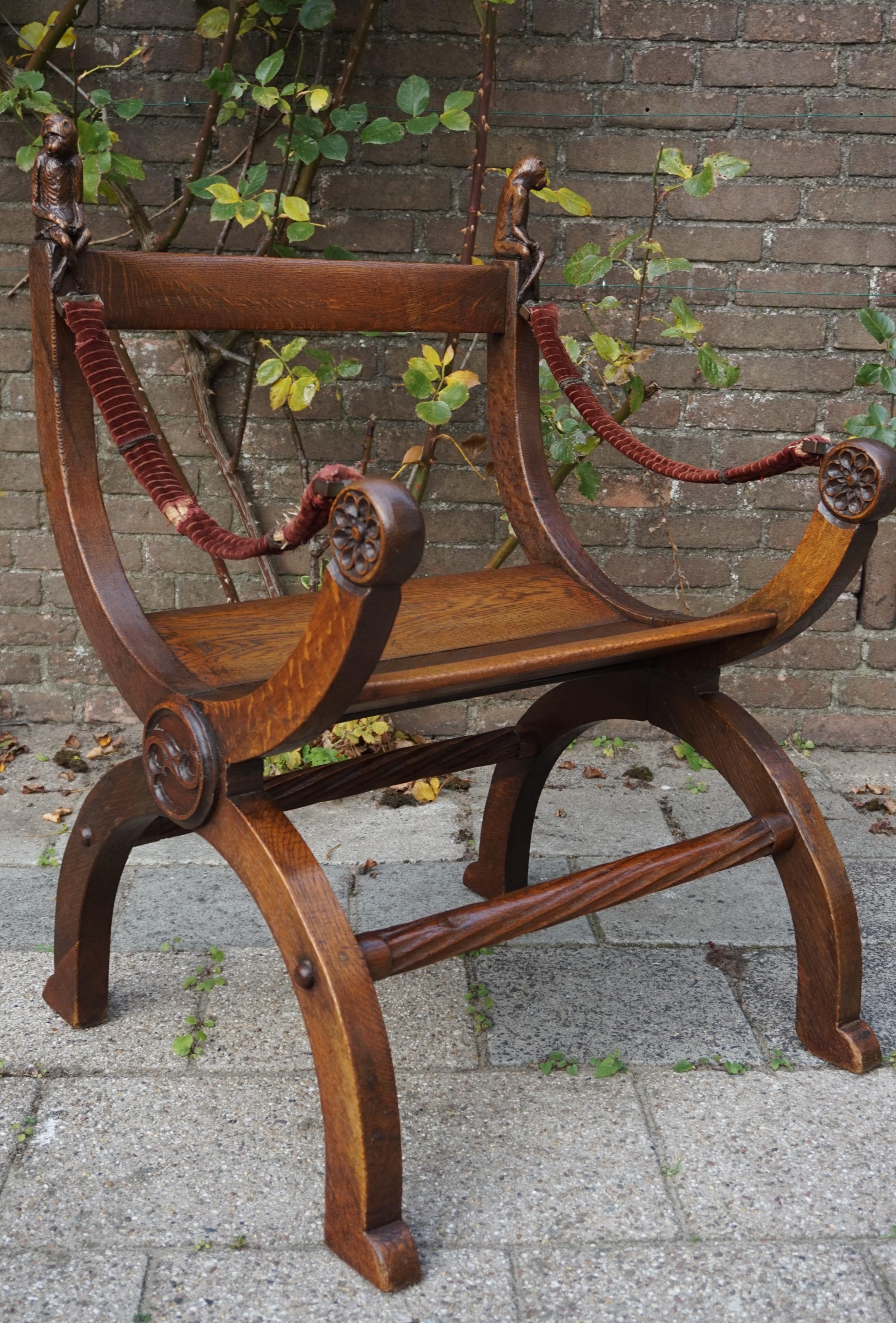 19th Century Aesthetic Movement X-Frame Chair w. Hand Carved Monkey Finials For Sale 2