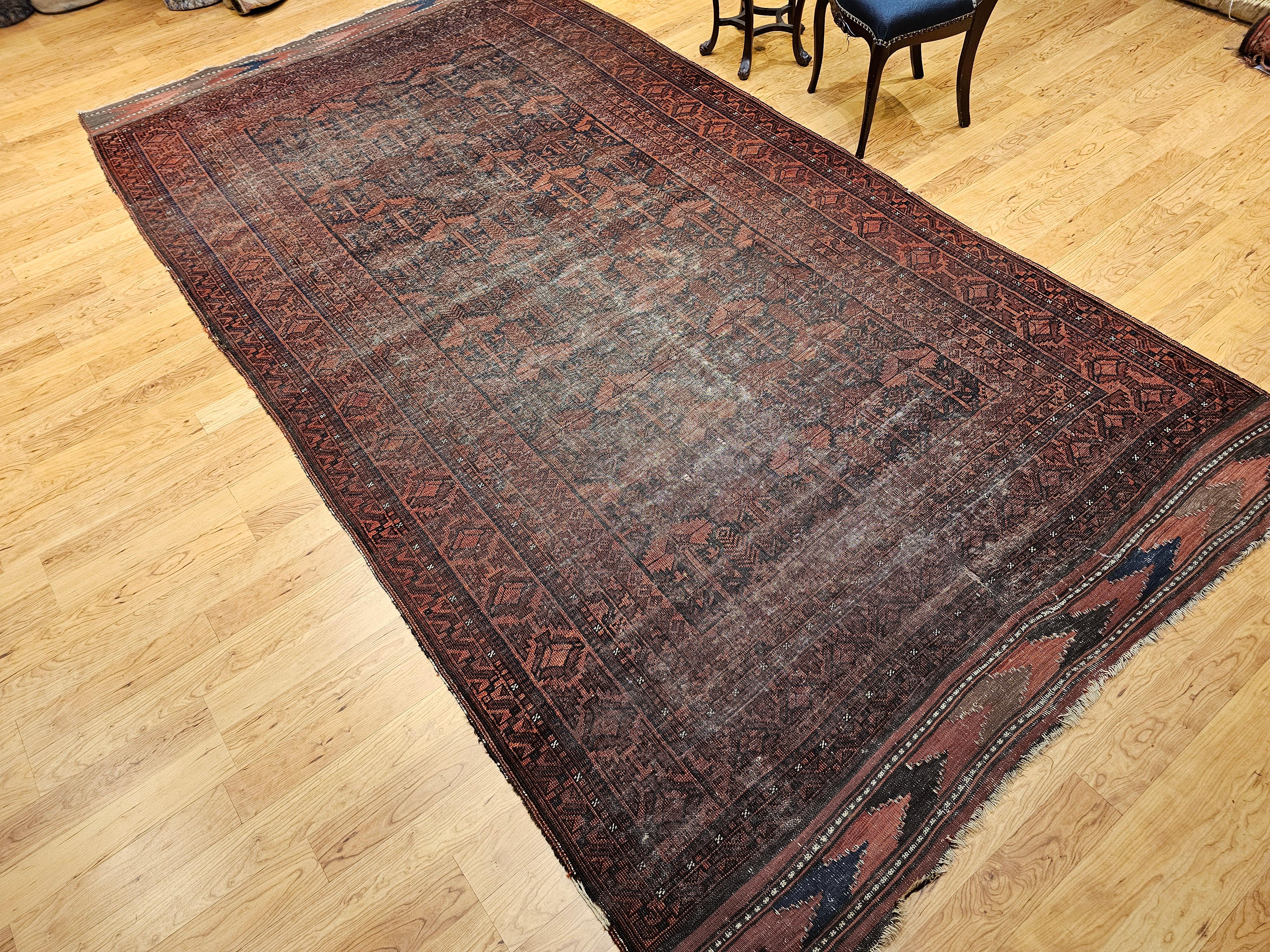 Tapis de galerie afghan du 19e siècle à motif géométrique sur toute sa surface en vente 8