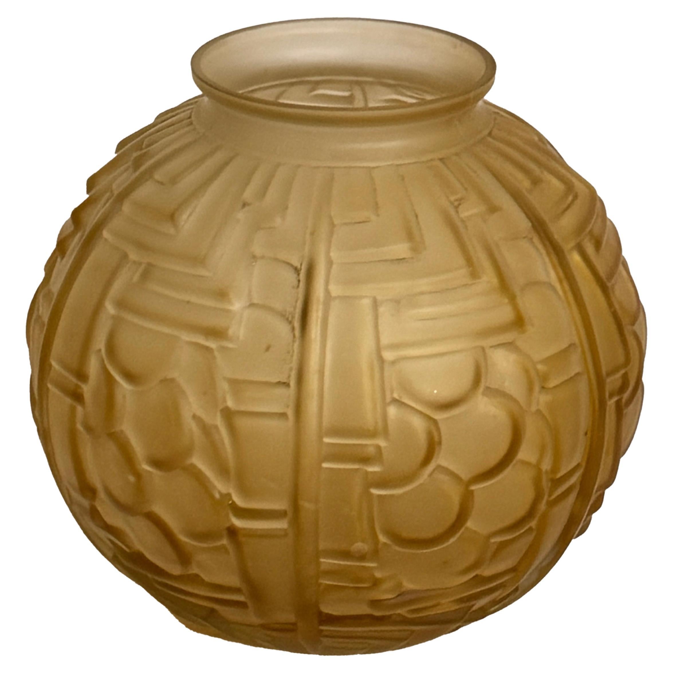 19th-Century African Brass Plant Stand / Vide-Poche — Pierced Botanical Decor For Sale