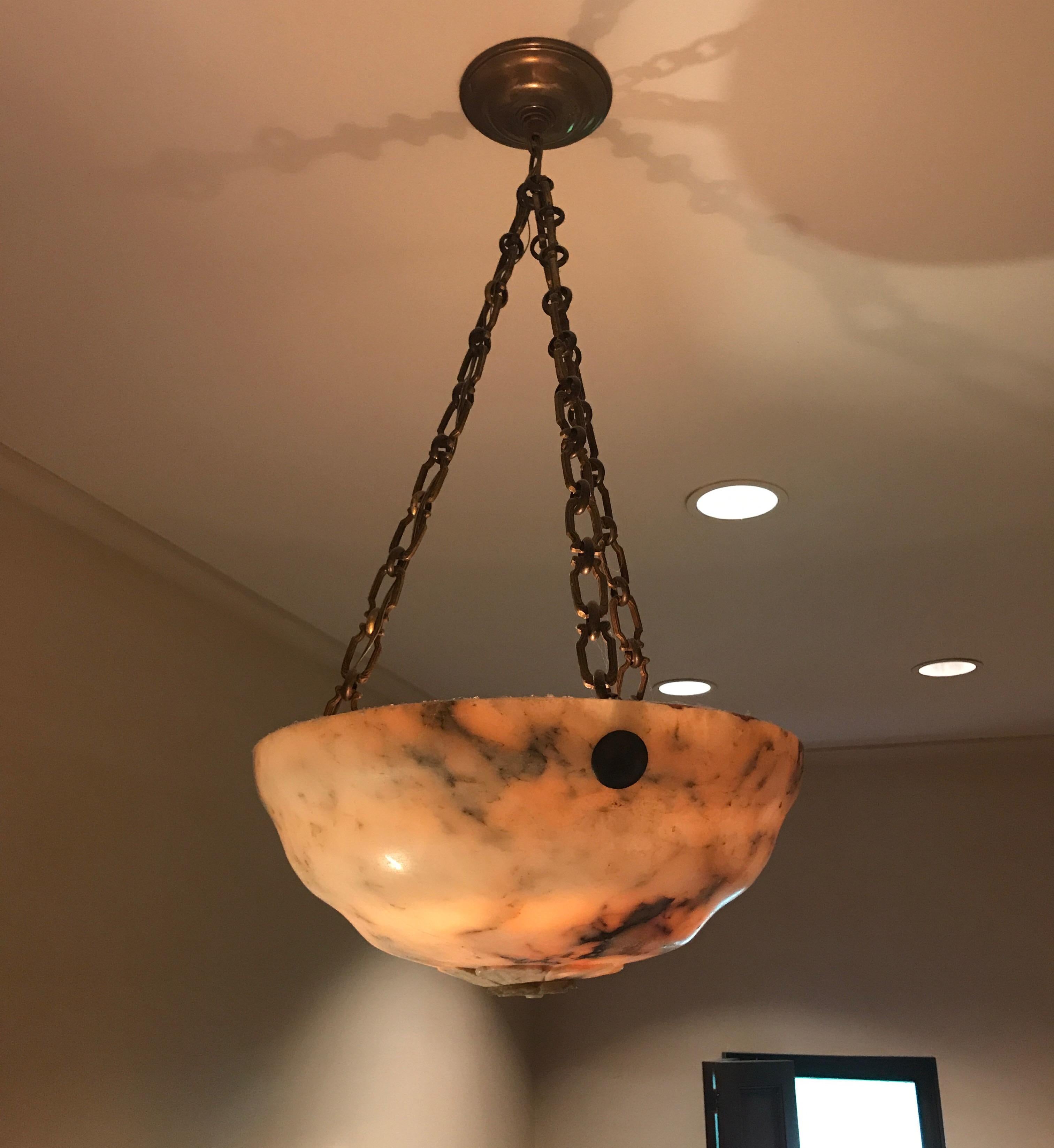 19th Century Alabaster Bowl Chandelier with Brass Link Chain For Sale 1