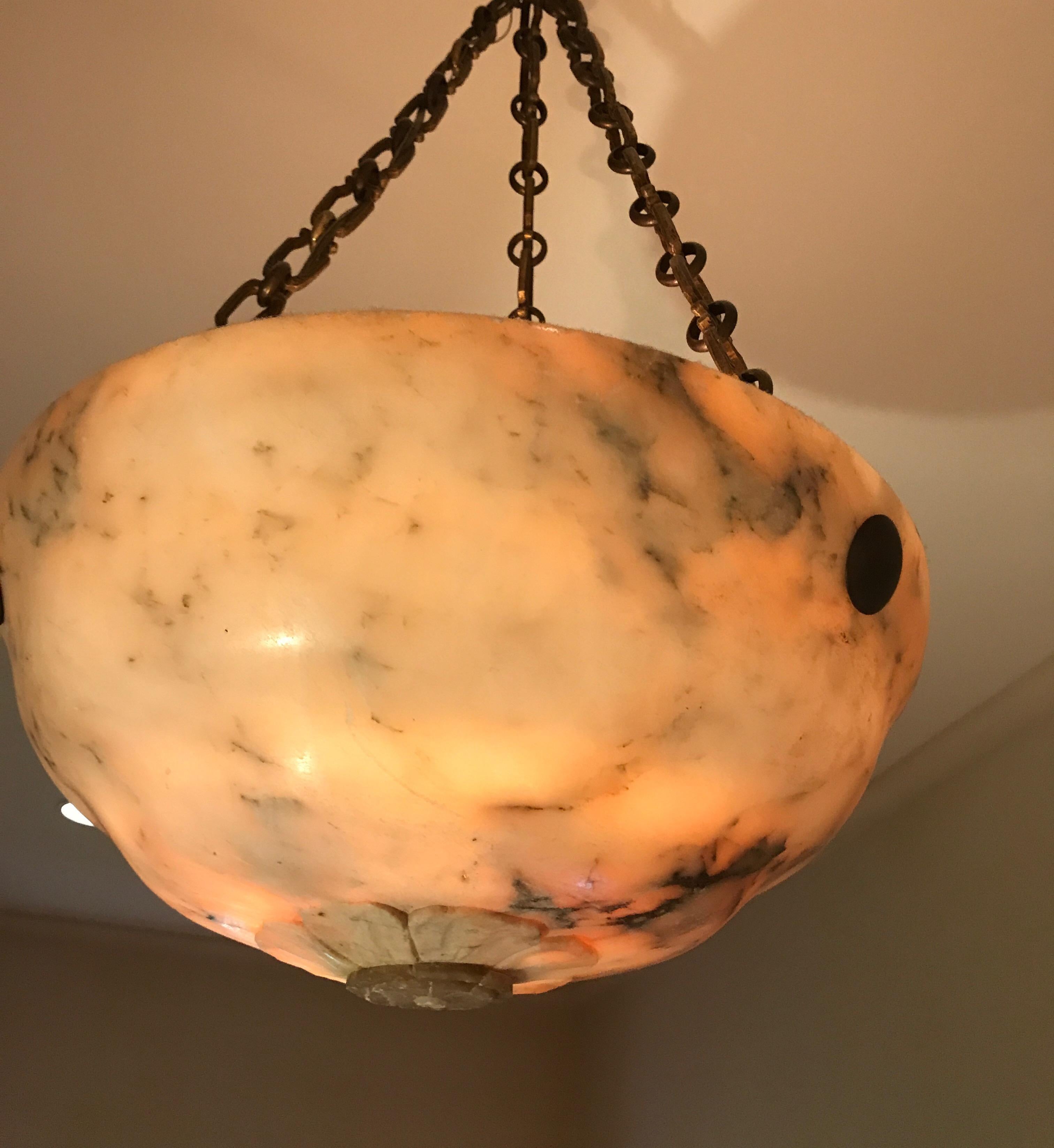 19th Century Alabaster Bowl Chandelier with Brass Link Chain For Sale 3