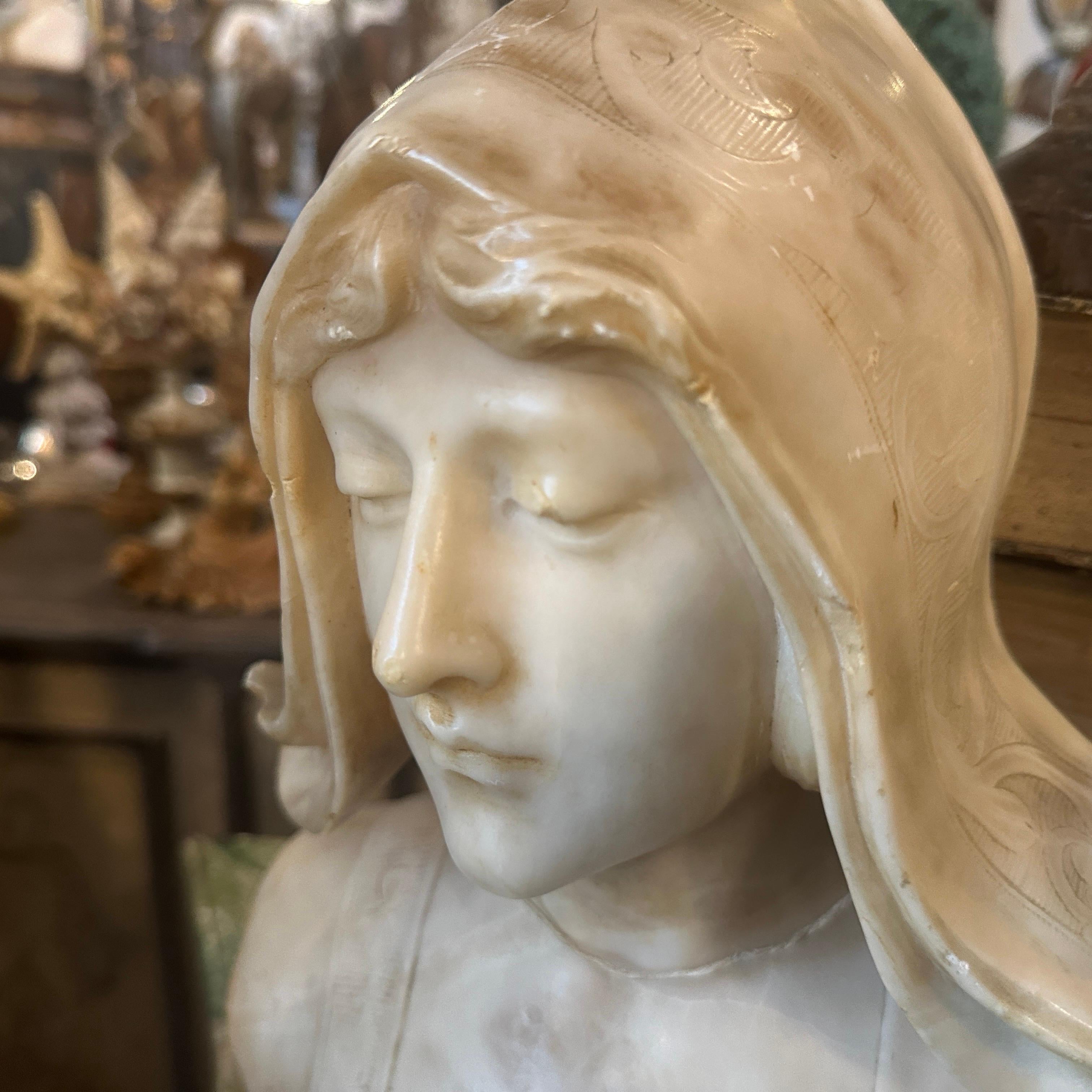 19th Century Alabaster French Bust of a Woman with Hood Signed Massin In Good Condition In Catania, Sicilia
