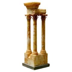 Gran Escultura de Alabastro del Templo de Vespasiano y Tito del siglo XIX