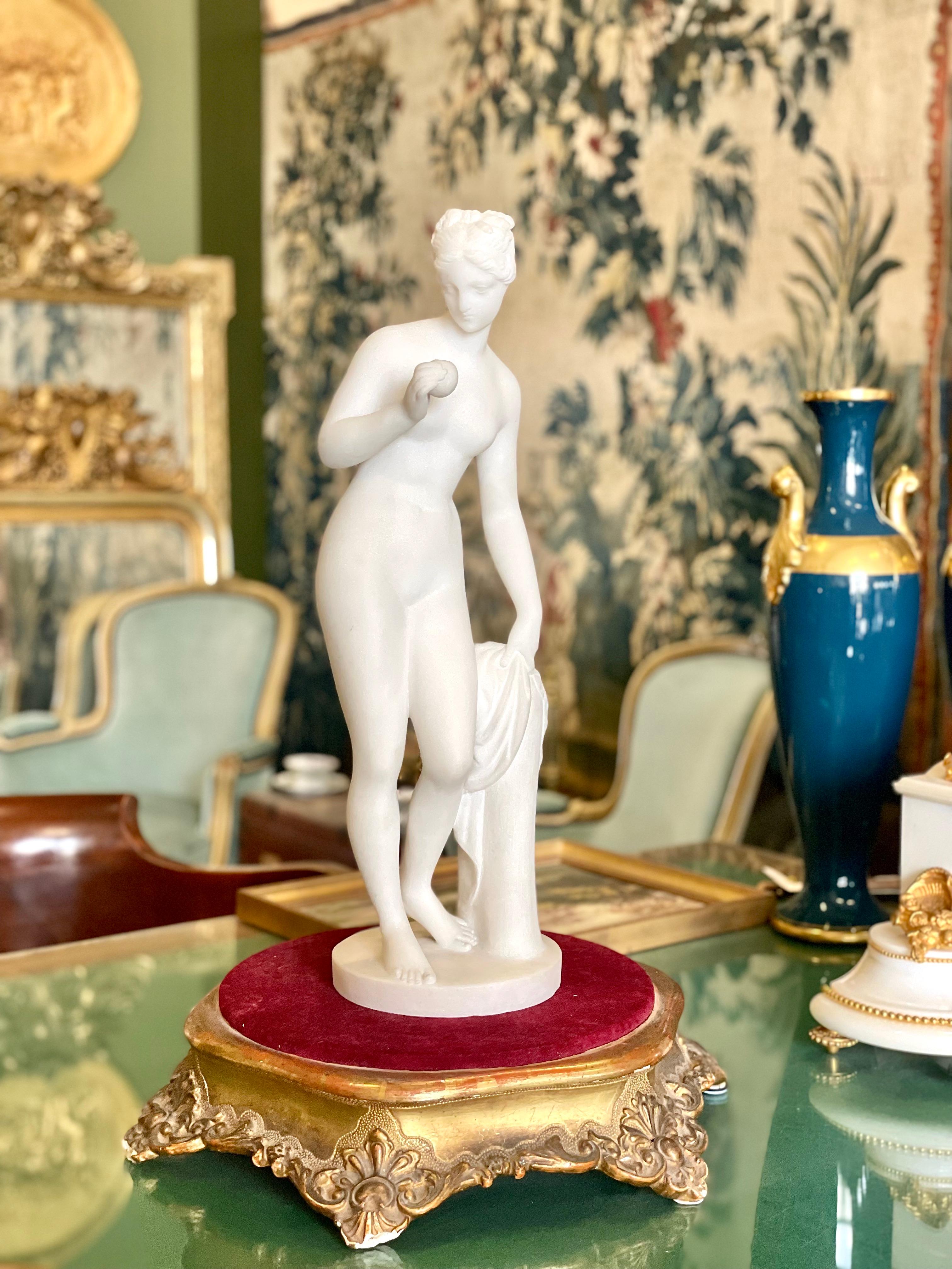 Sculpture en albâtre du 19ème siècle d'après Falconet « La Baigneuse » en vente 11