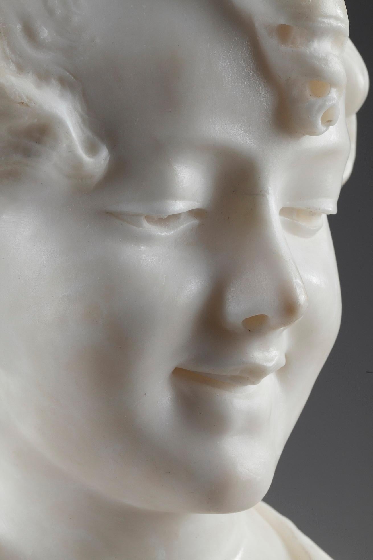 19th Century Alabaster Sculpture Bust of a Young Girl In Good Condition For Sale In Paris, FR