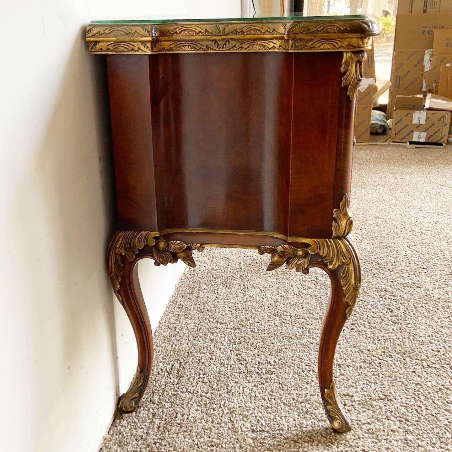 Antique Altona Rococo Chest of Drawers, by Irwin In Good Condition For Sale In Delray Beach, FL