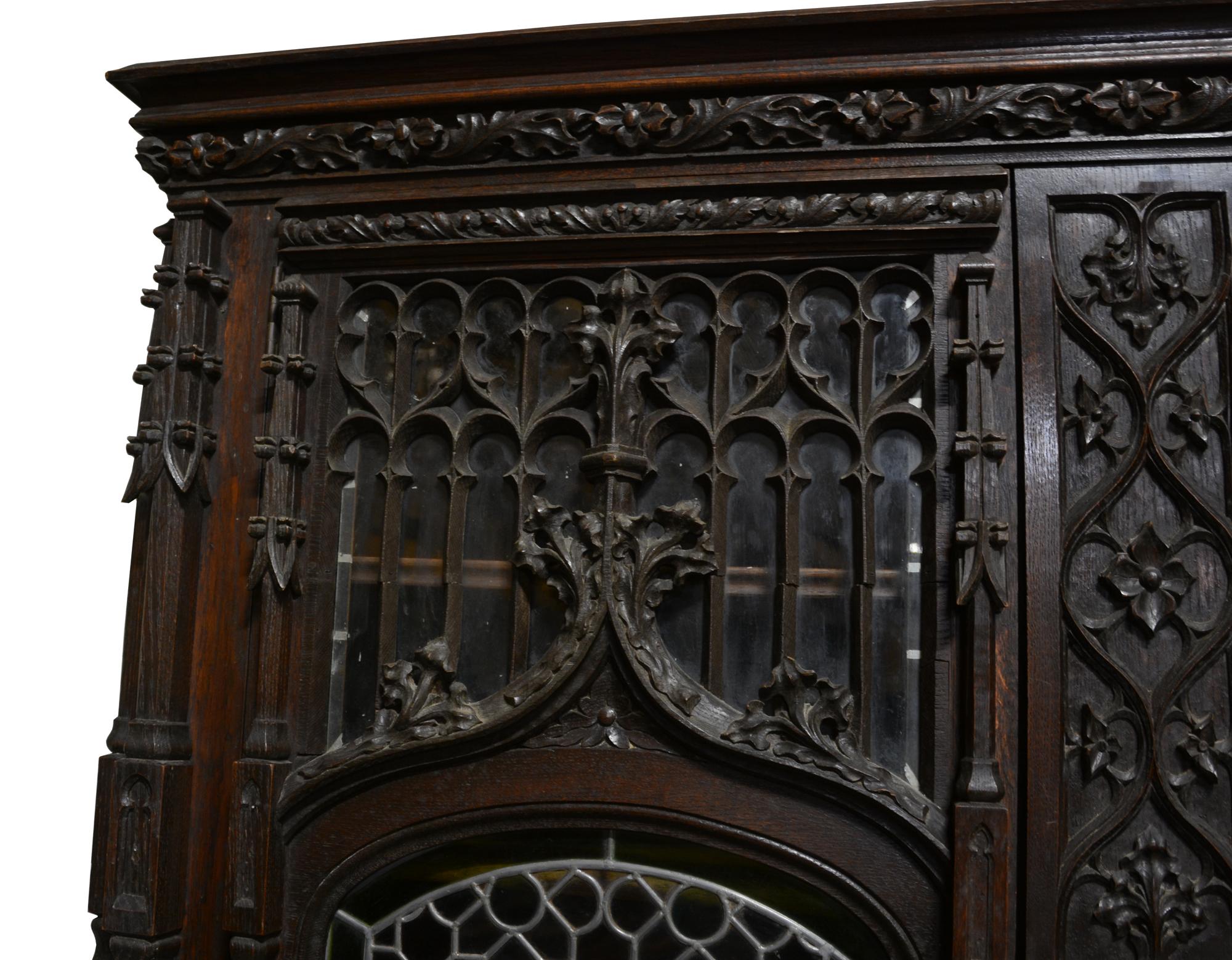 19th Century Amazing Gothic Revival Bookcase For Sale 9