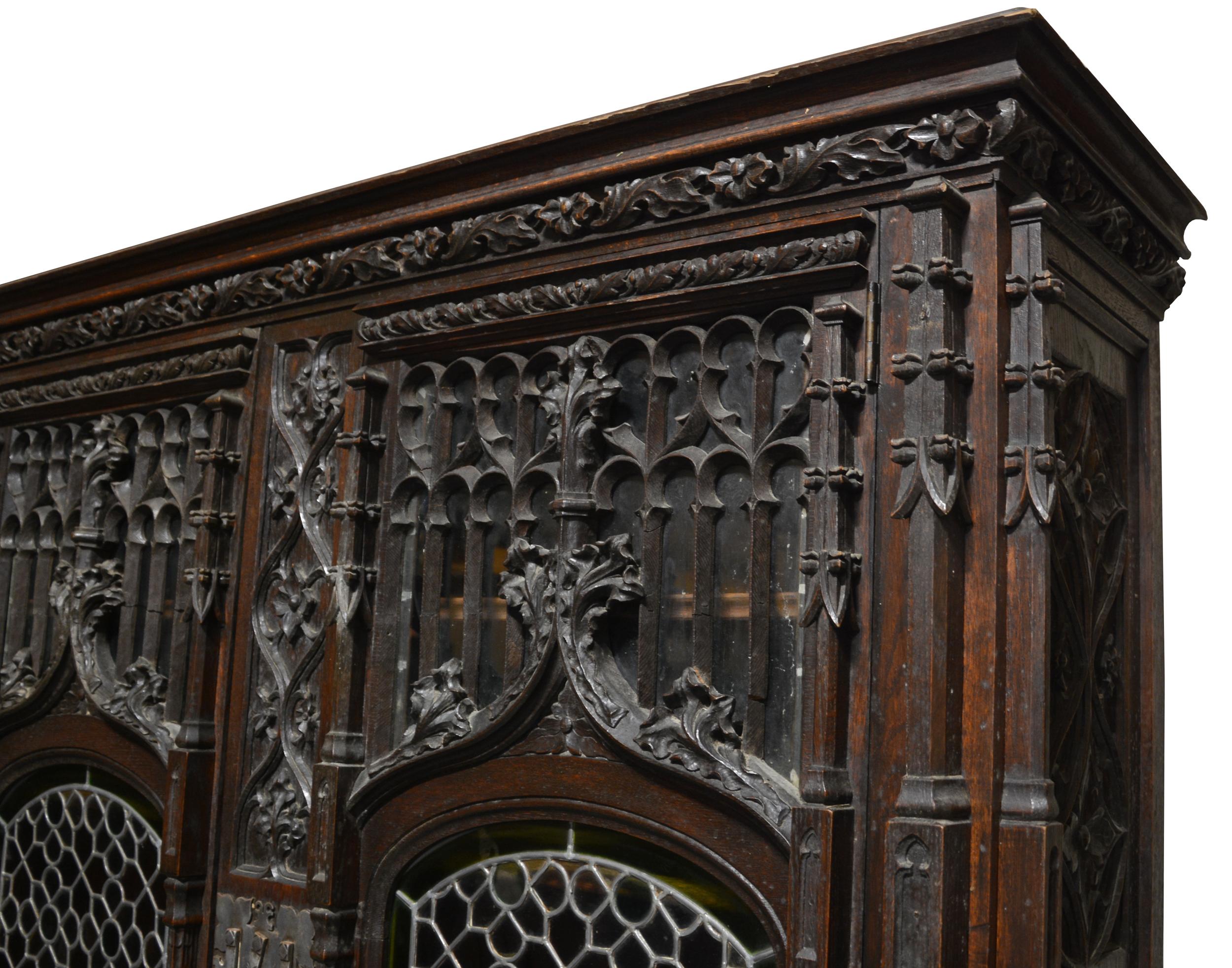 19th Century Amazing Gothic Revival Bookcase In Fair Condition For Sale In BREST, FR