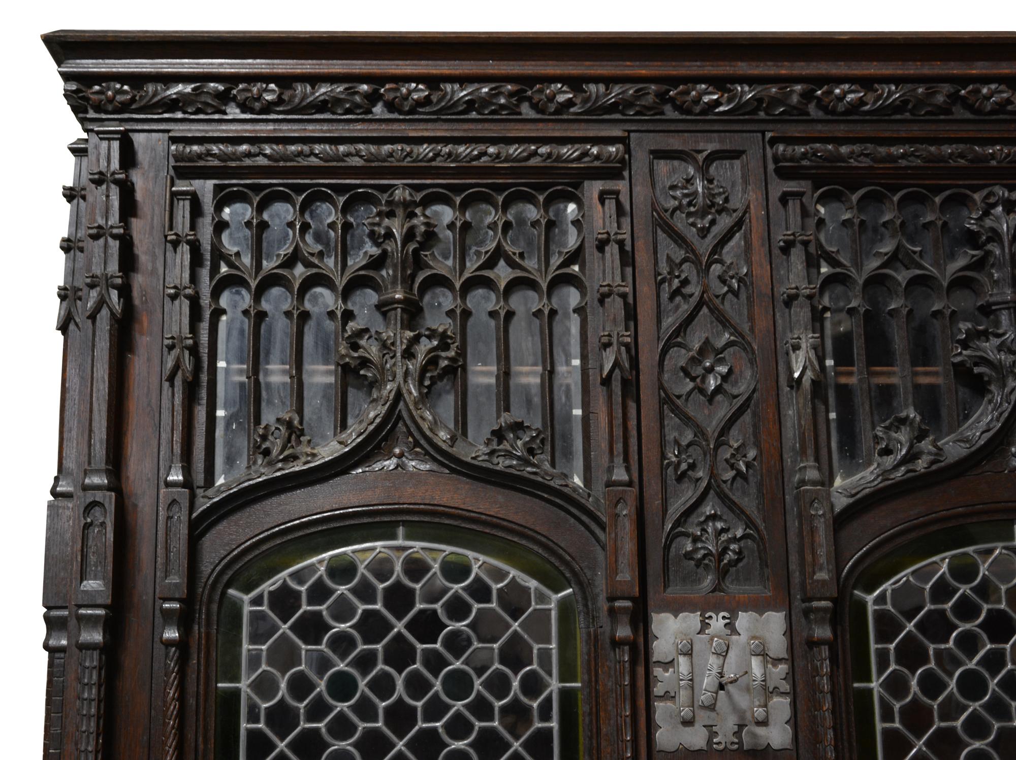19th Century Amazing Gothic Revival Bookcase For Sale 2