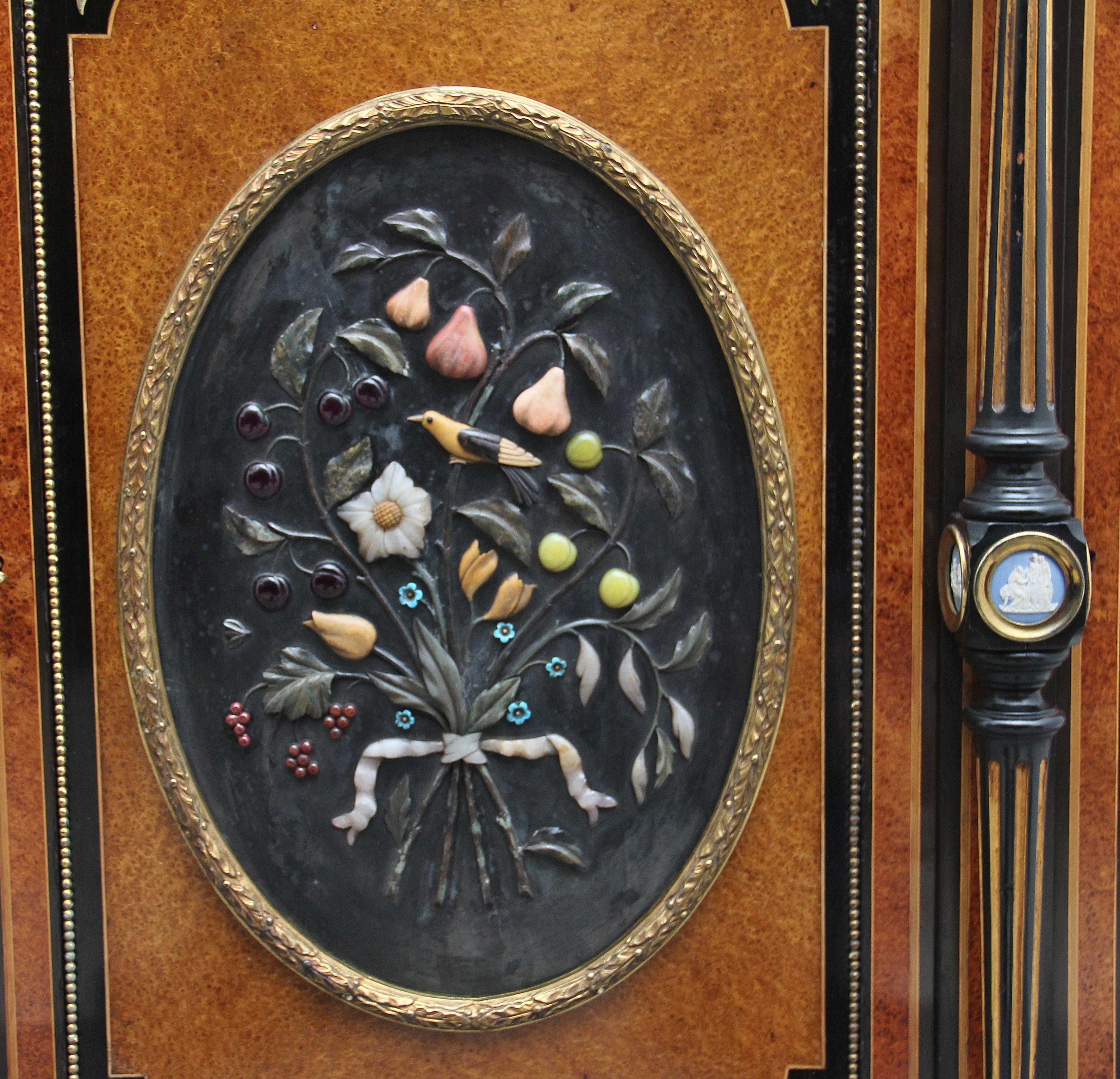 Credenza di qualità espositiva in amboyna ed ebanizzato del XIX secolo in vendita 5