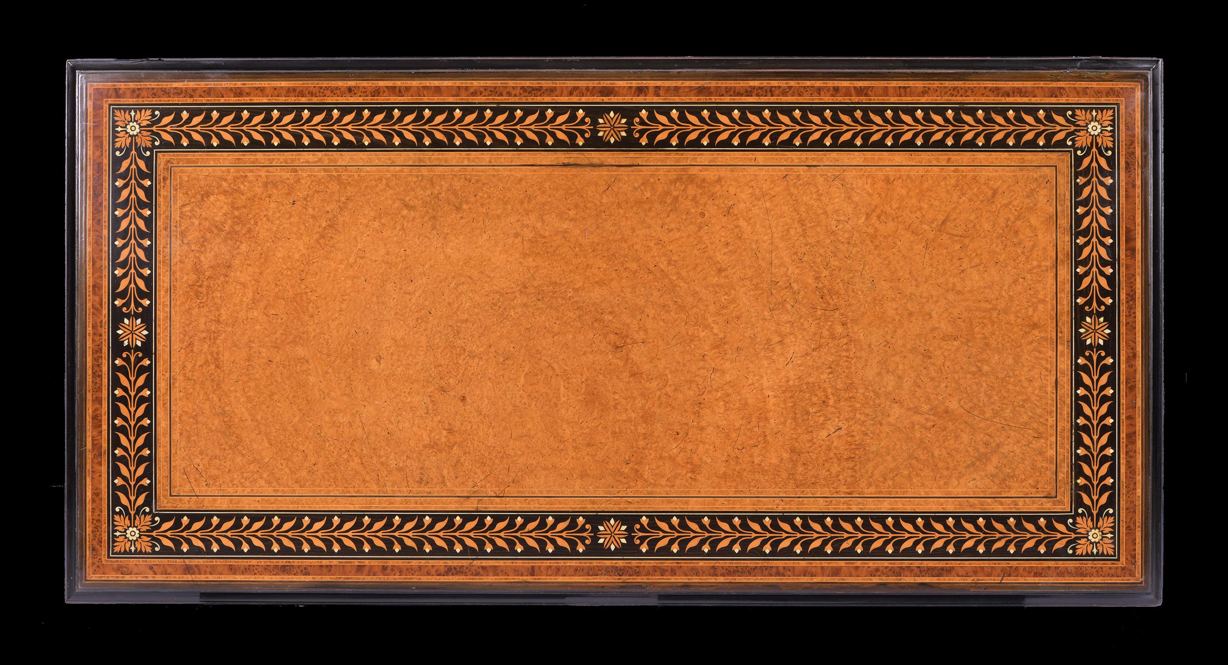 Konsole/card-Tisch aus Amboyna des 19. Jahrhunderts, Holland & Sons zugeschrieben (Viktorianisch) im Angebot