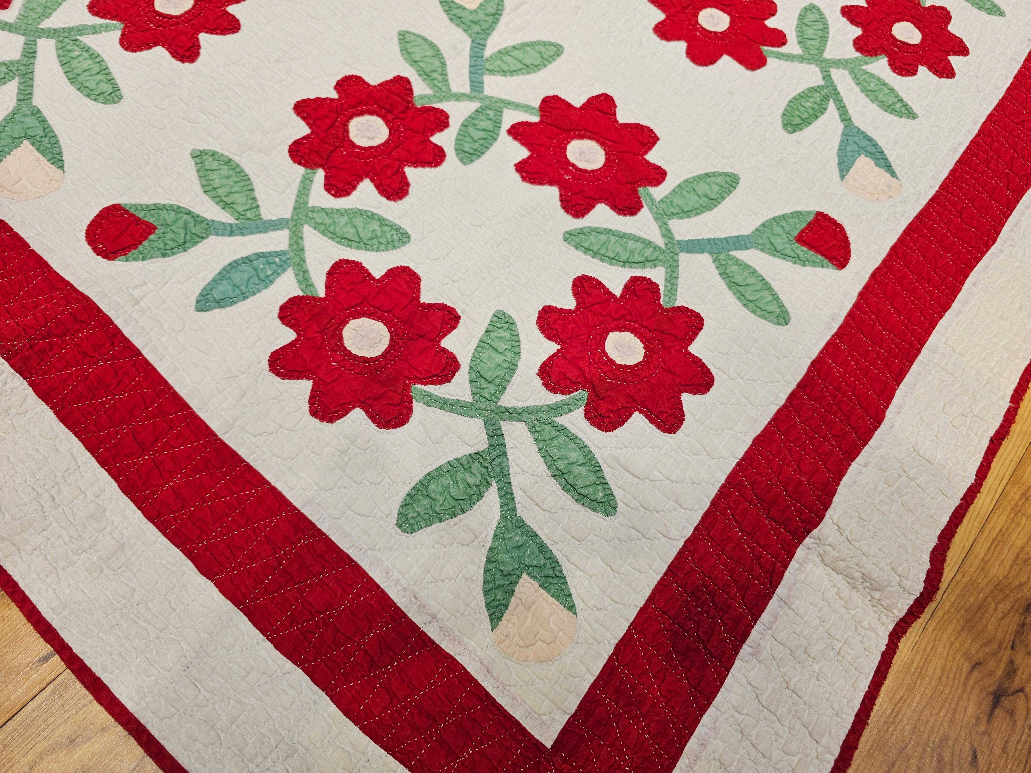 19th Century American Applique Quilt in Floral Pattern from Pennsylvania For Sale 6