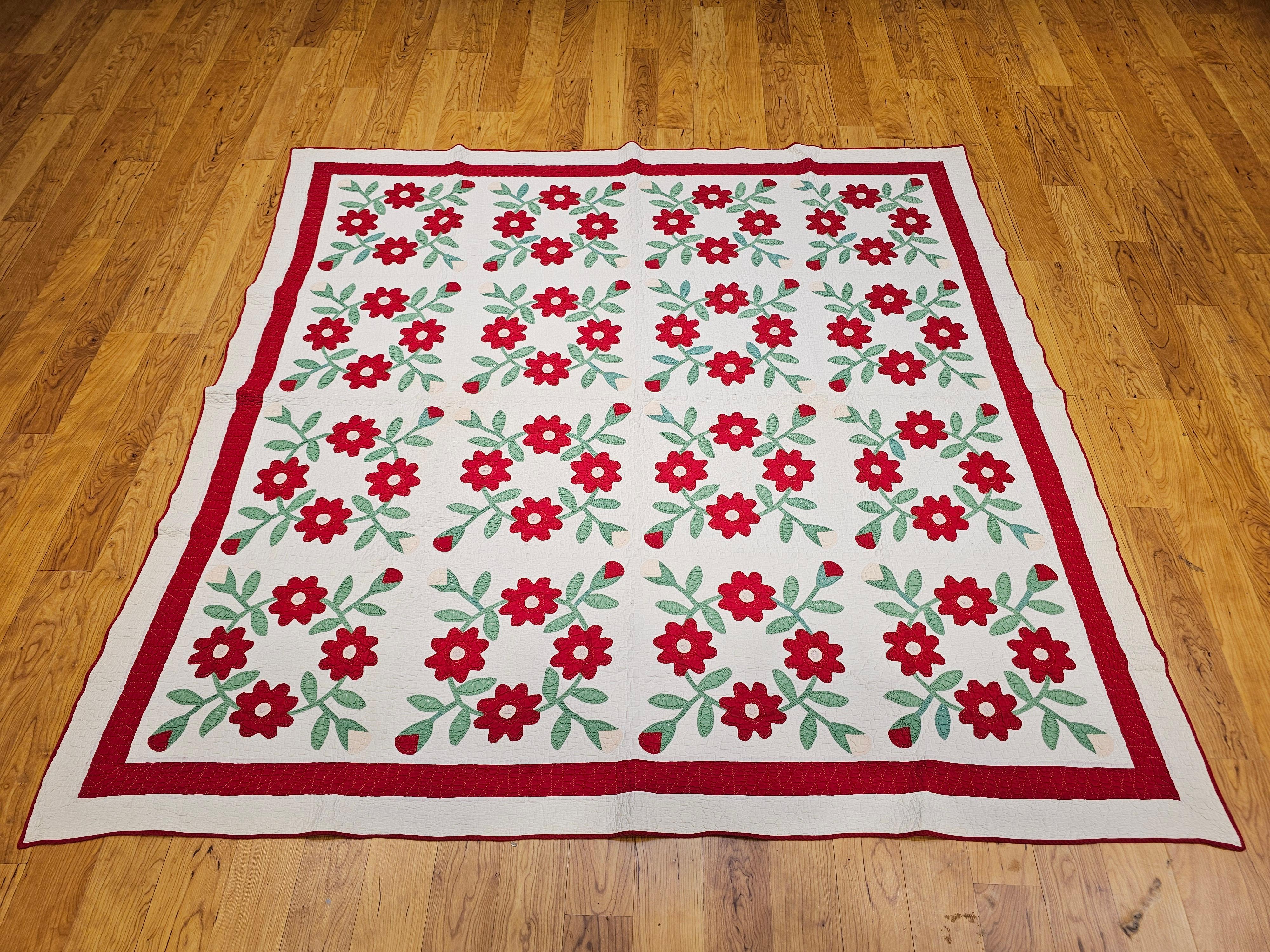 19th Century American Applique Quilt in Floral Pattern from Pennsylvania For Sale 1