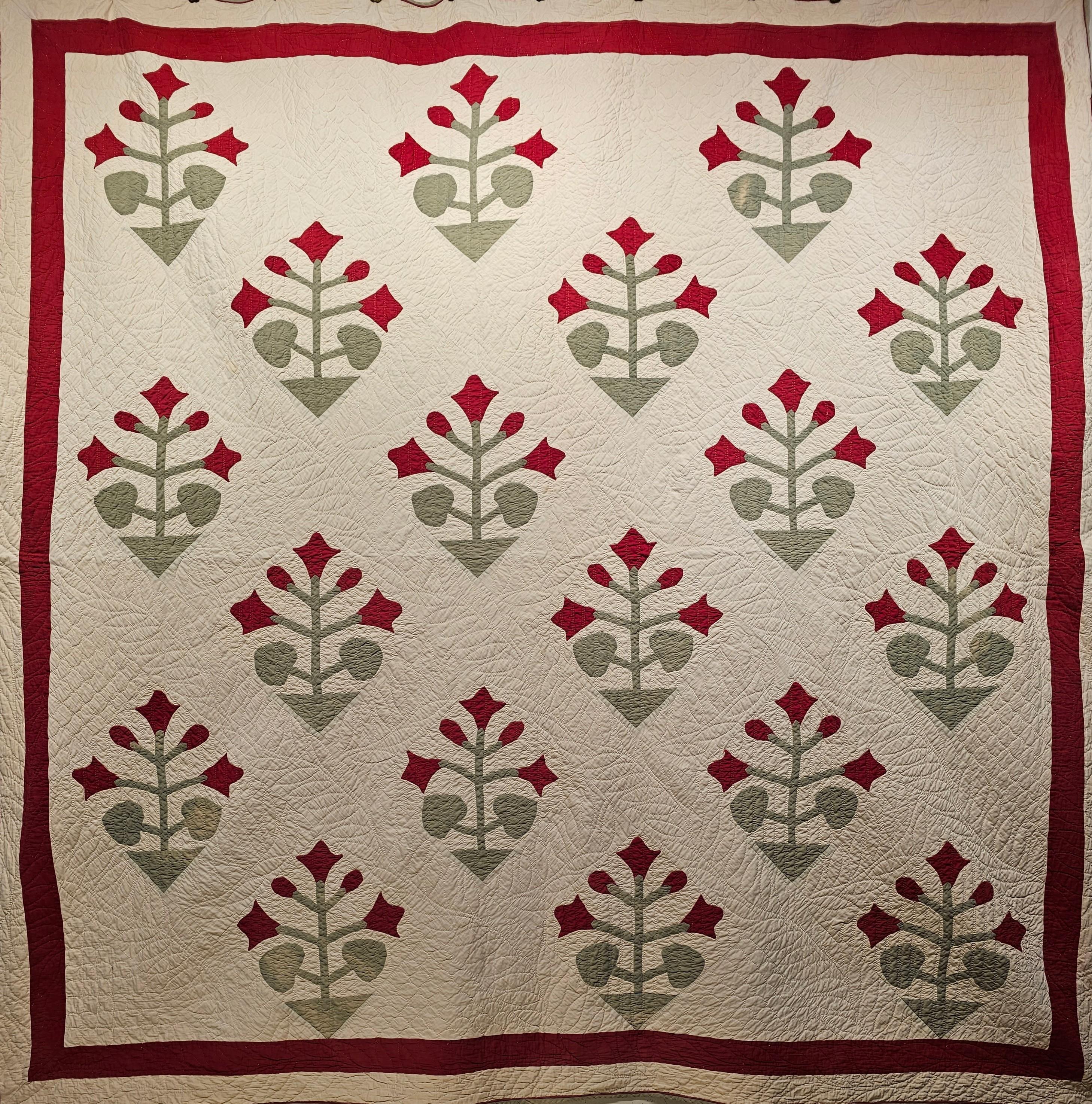 19th Century American Applique Quilt in Floral Pattern in Ivory, Red, and Green