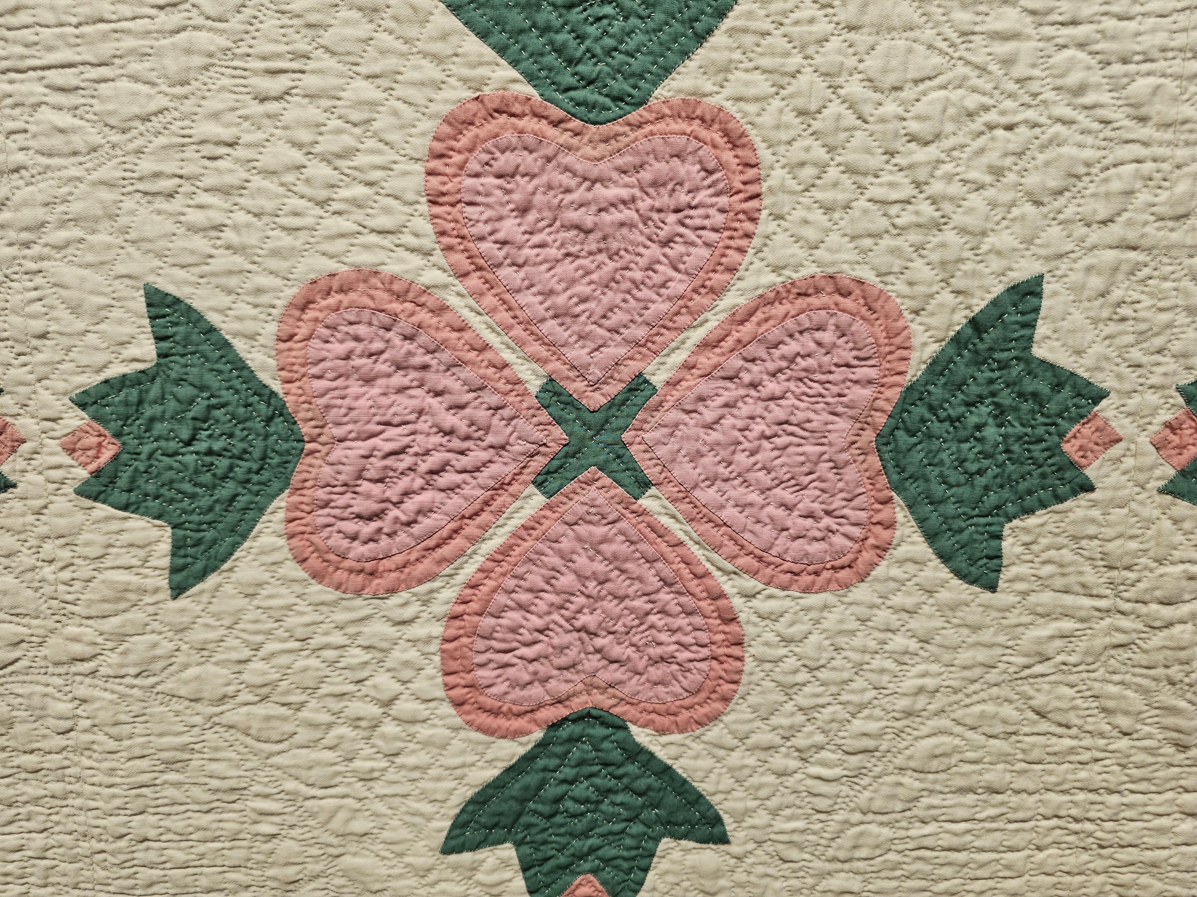 19th Century American Applique Quilt in Hearts and Tulips Pattern in Ivory, Pink For Sale 4