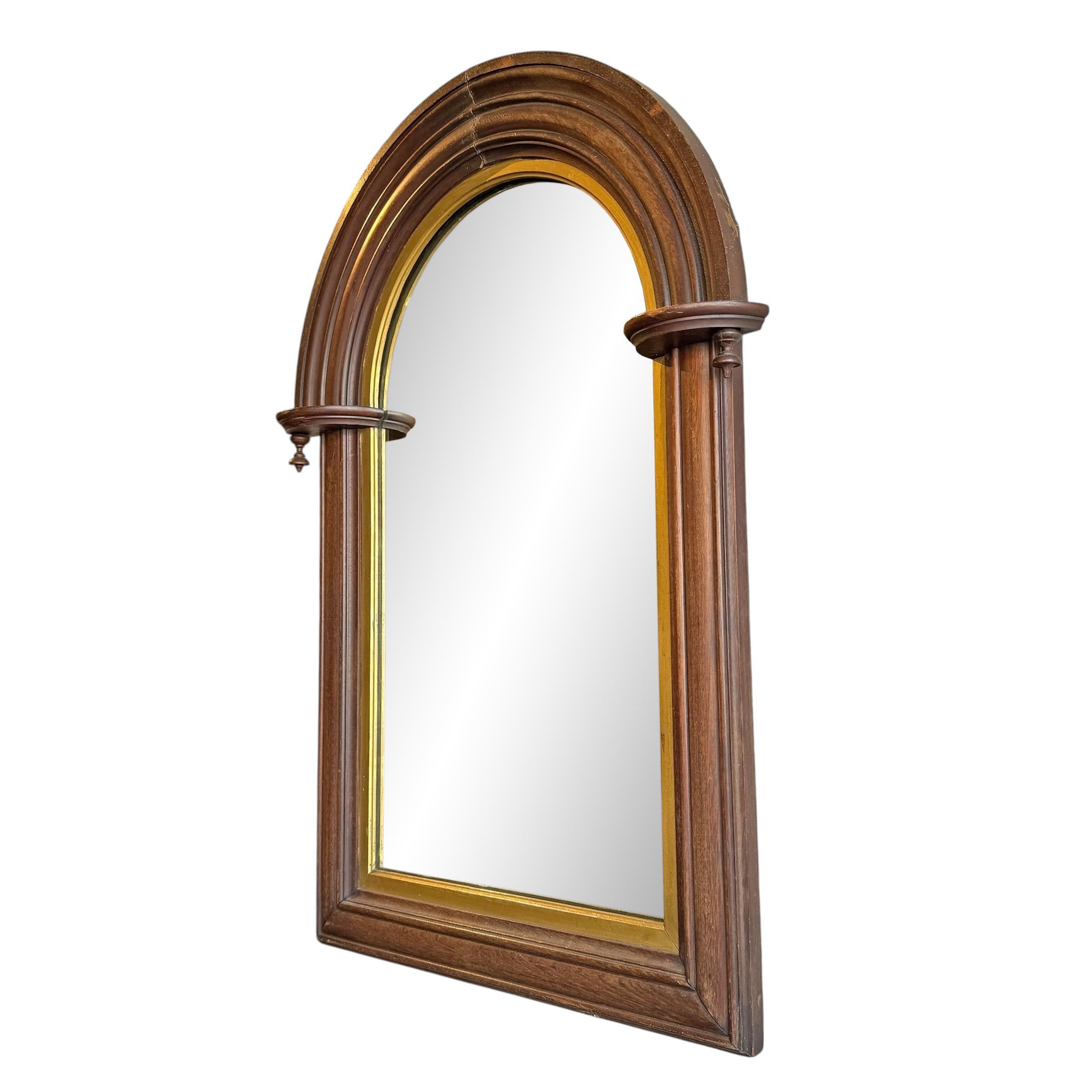 19th Century American Arch-Topped Mirror In Good Condition For Sale In Chicago, IL