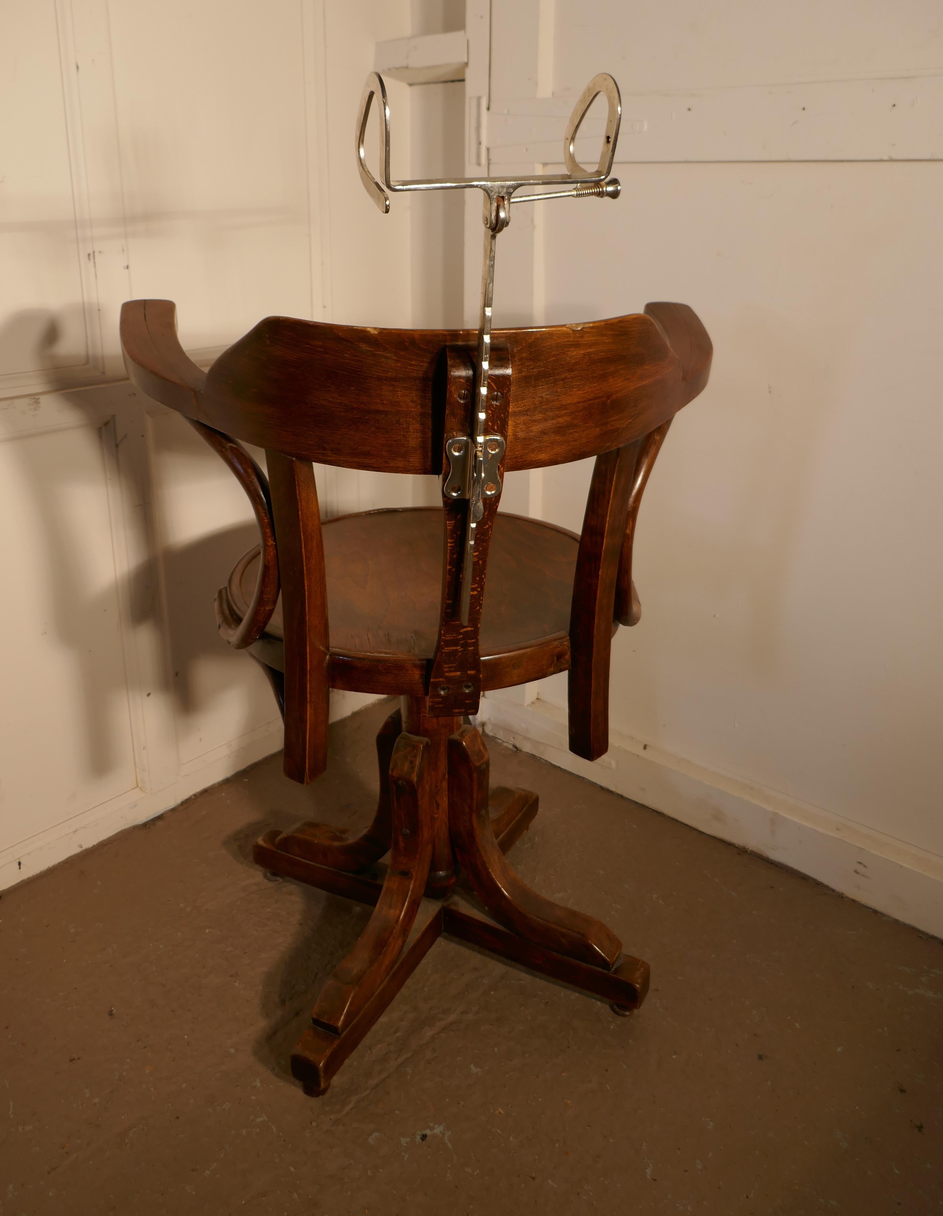 19th Century American Bentwood Barbers’ Chairs In Good Condition In Chillerton, Isle of Wight