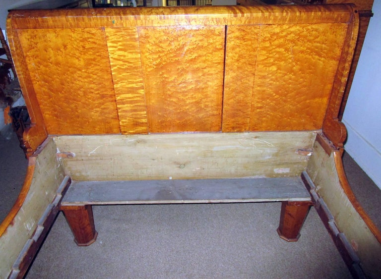 19th century American Bird'sEye and Tiger Maple Sleigh Bed For Sale at