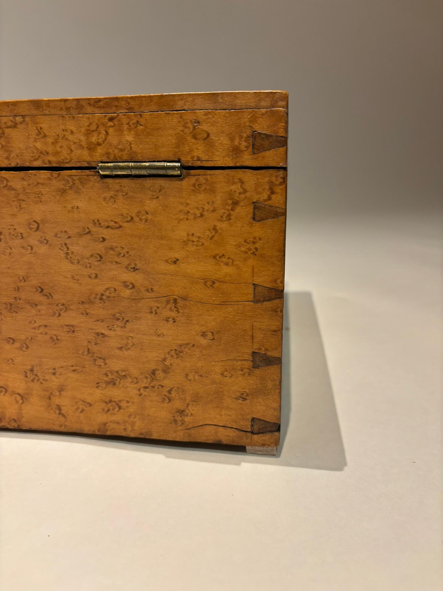 19th Century American Birds Eye Maple Wood Box For Sale 5