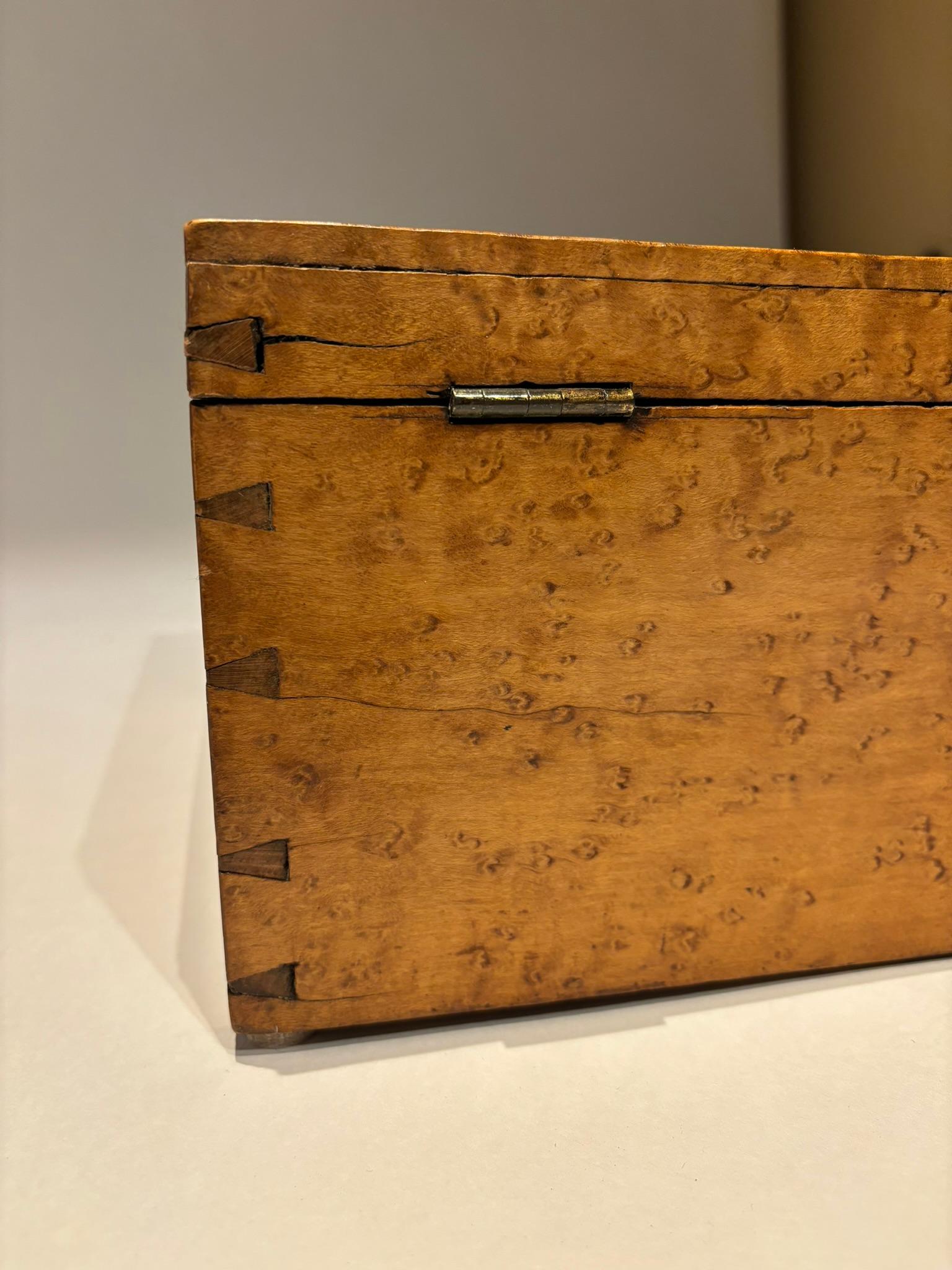 19th Century American Birds Eye Maple Wood Box For Sale 6