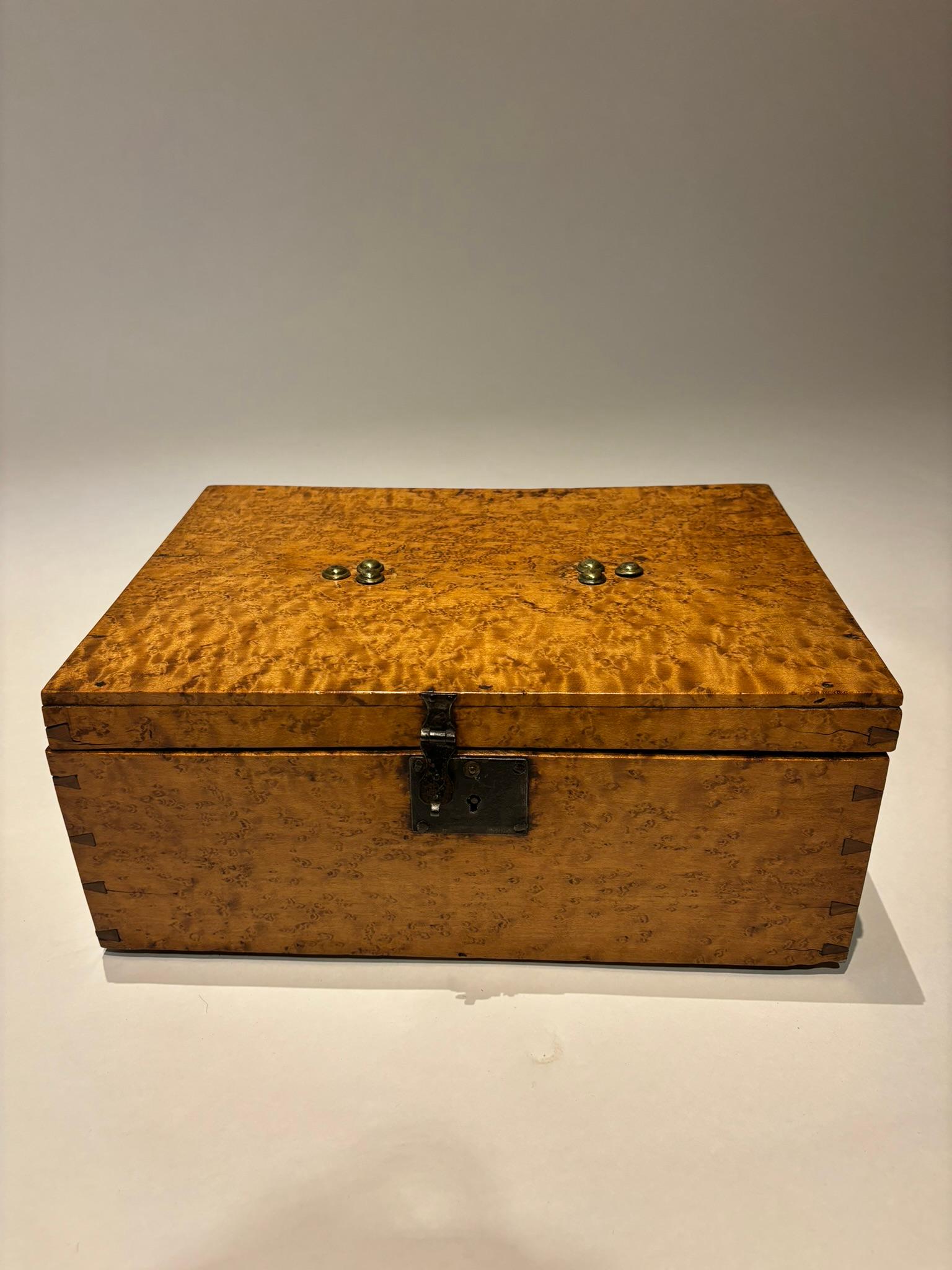 Hand-Carved 19th Century American Birds Eye Maple Wood Box For Sale