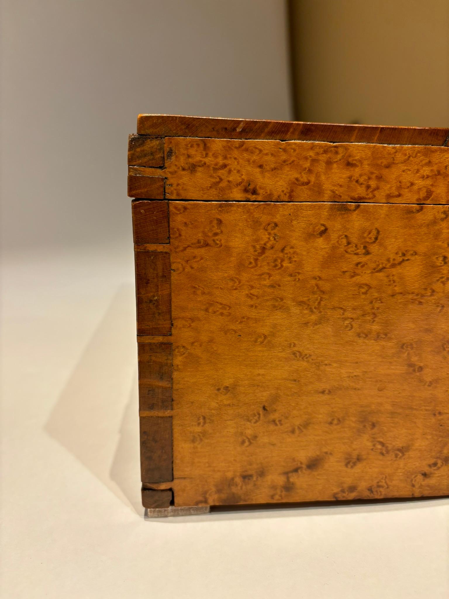19th Century American Birds Eye Maple Wood Box For Sale 3