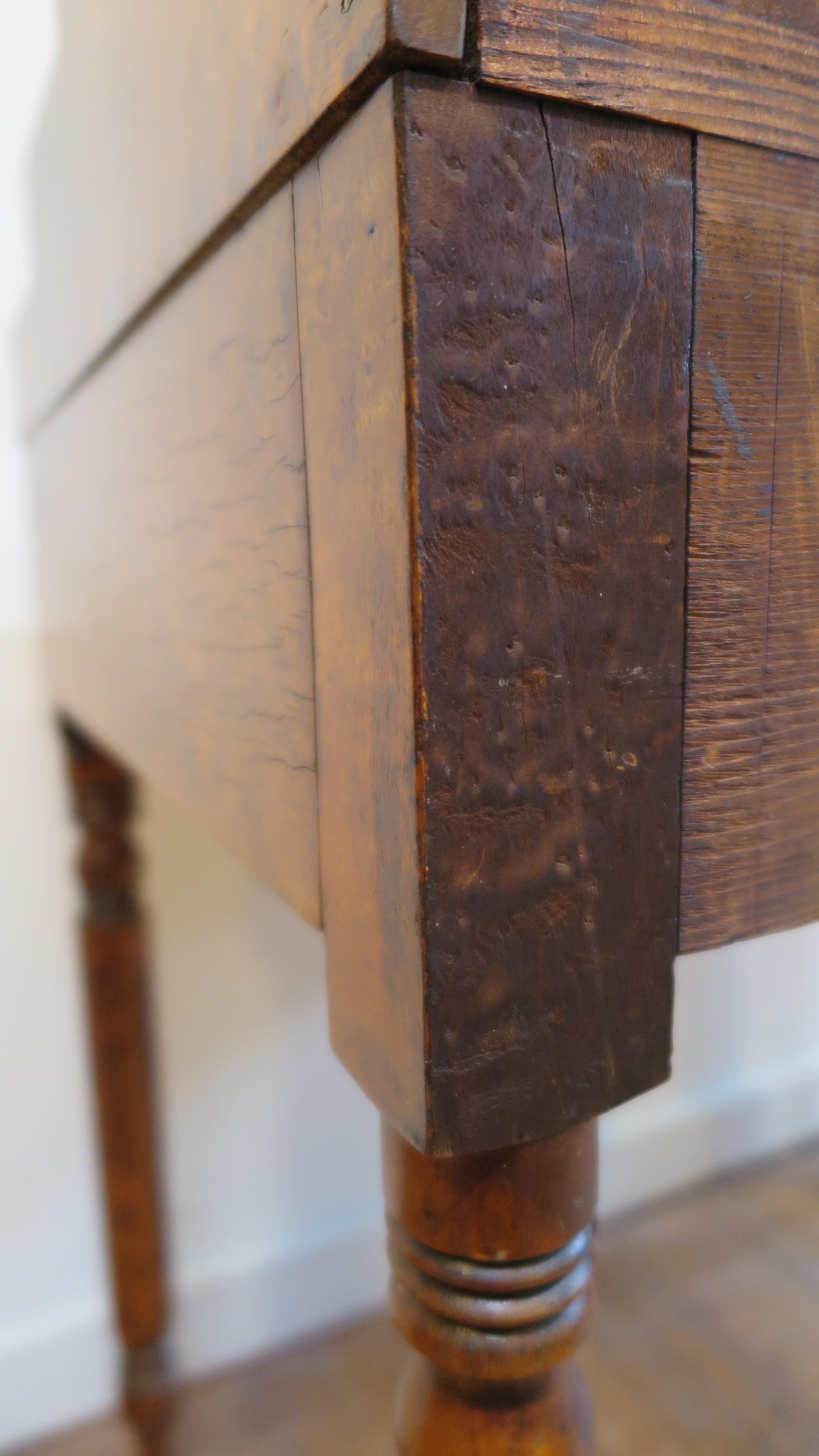 Mid-19th Century 19th Century American Birdseye Maple Desk For Sale