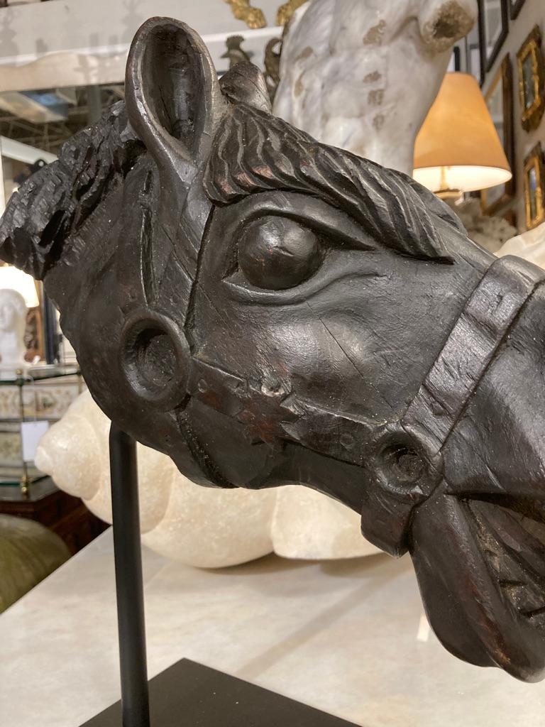 Tête de cheval américaine en bois sculpté du 19ème siècle  en vente 3
