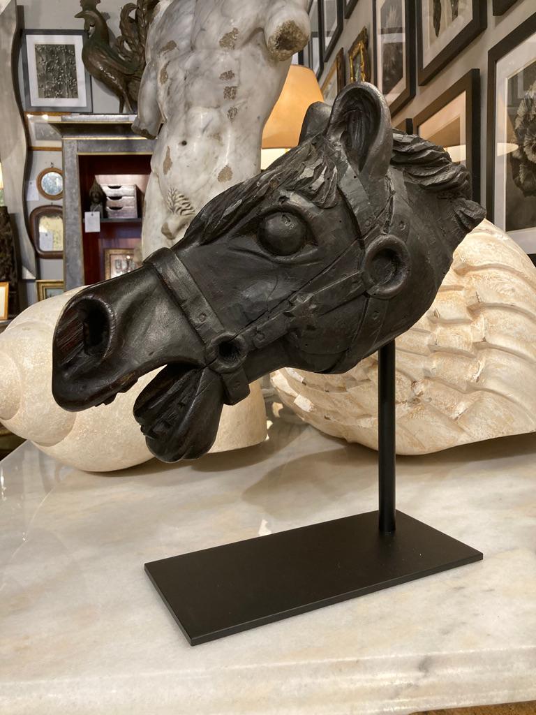 Tête de cheval américaine en bois sculpté du 19ème siècle  en vente 5
