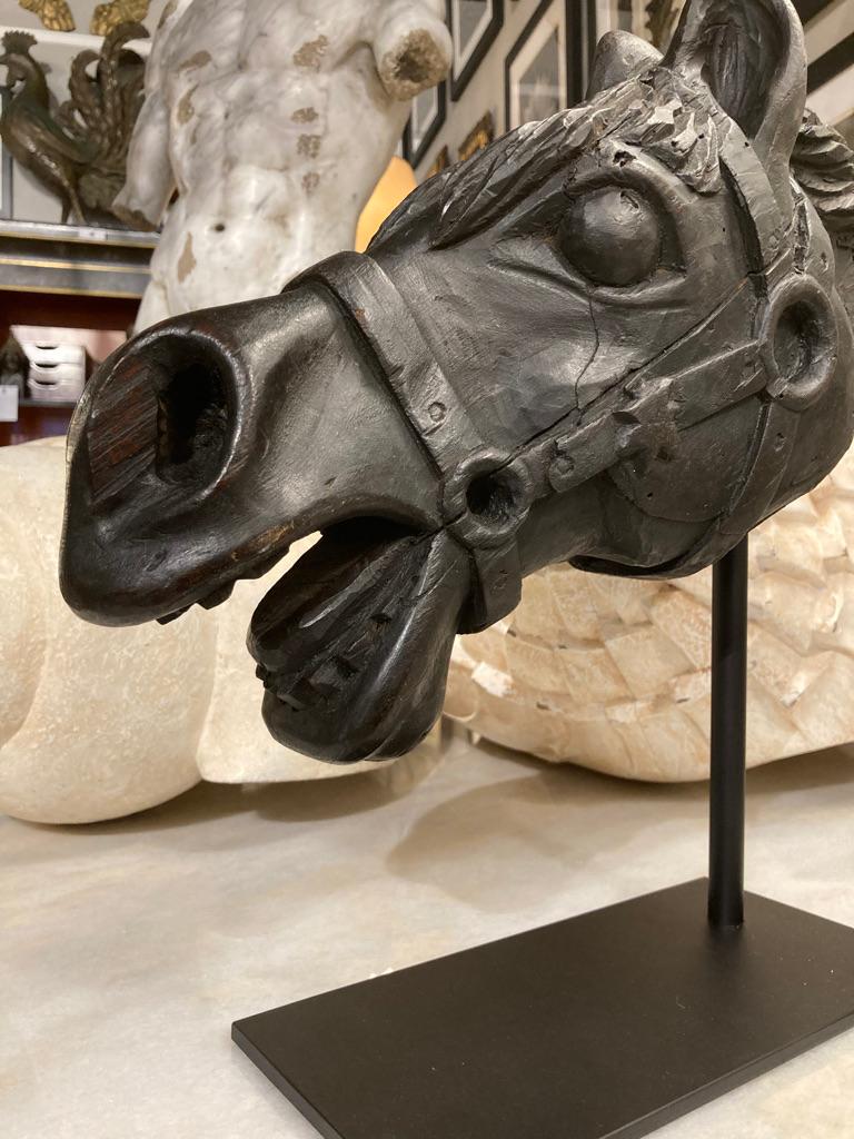 Tête de cheval américaine en bois sculpté du 19ème siècle  en vente 7