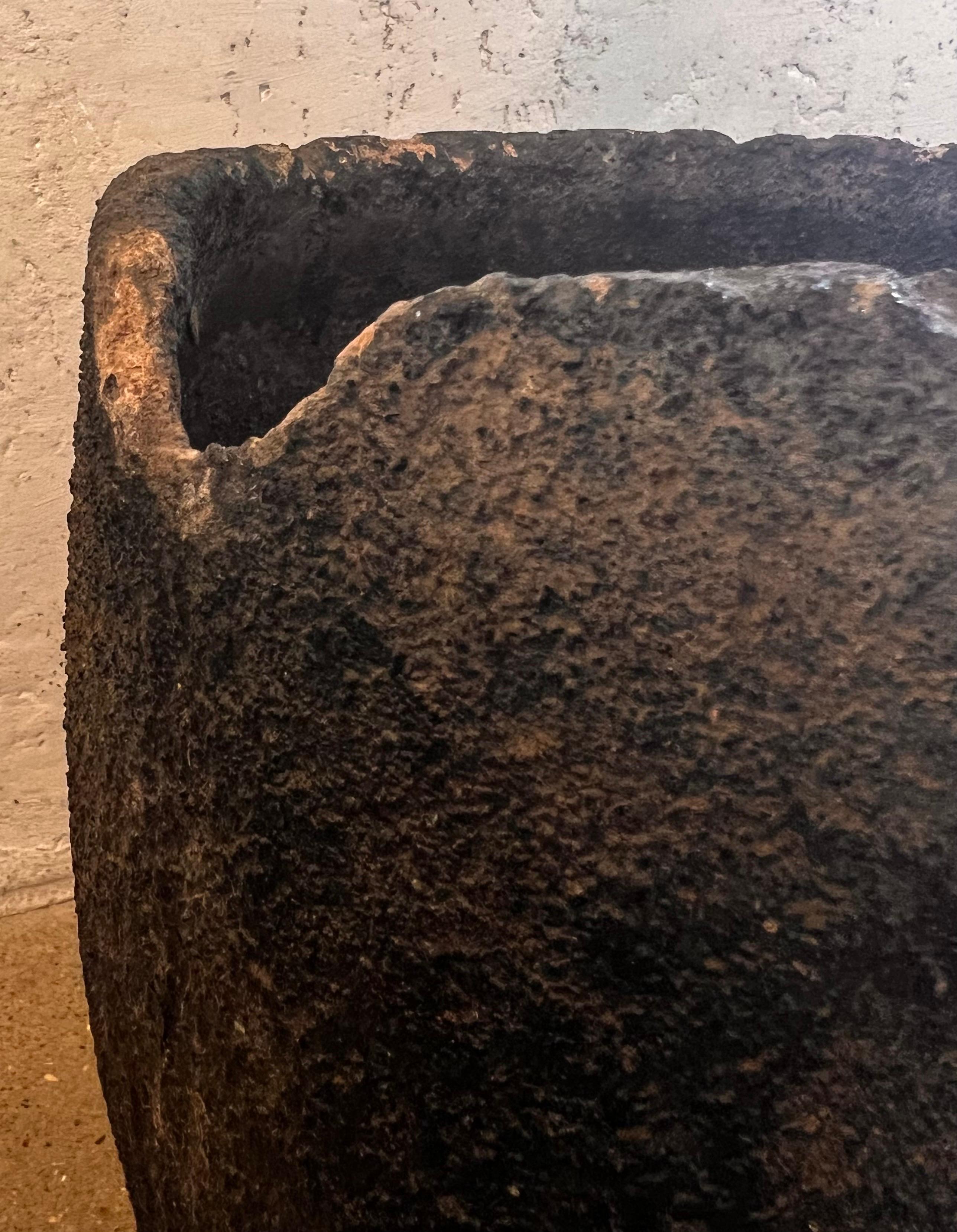 Crogiolo in ceramica americano del XIX secolo In condizioni buone in vendita a Chicago, IL