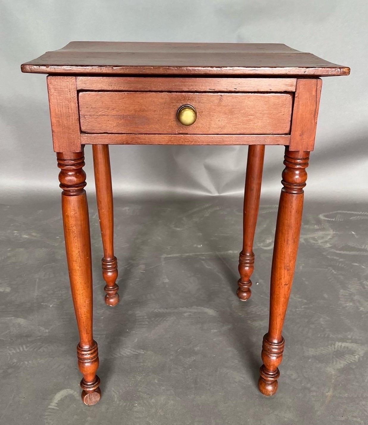 Cherry 19th Century American cherry one drawer stand with turned legs and feet  For Sale