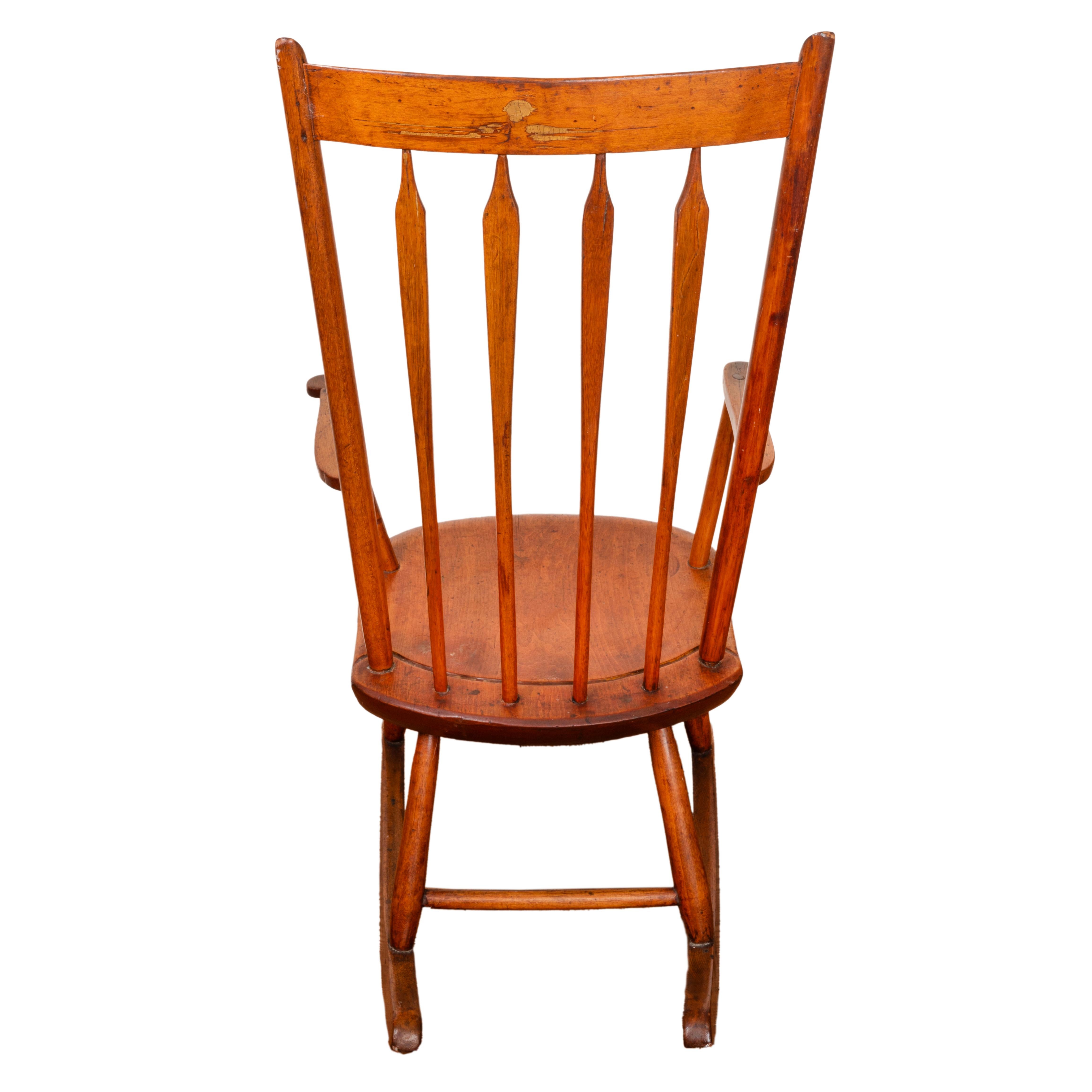 19th Century American Cherrywood Rocking Chair In Good Condition For Sale In St. Catharines, ON