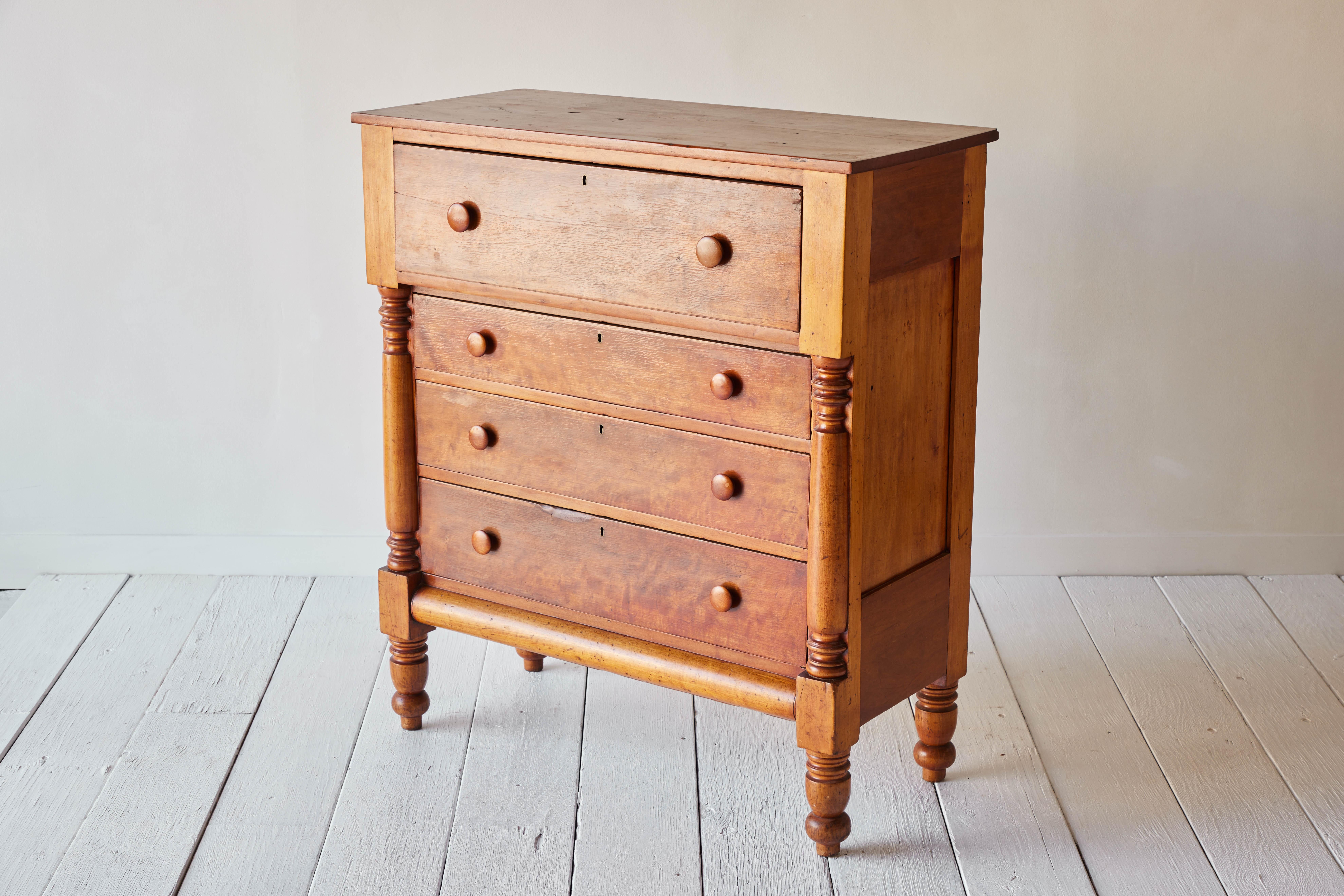 19th Century American Chest of Drawers In Good Condition In Los Angeles, CA