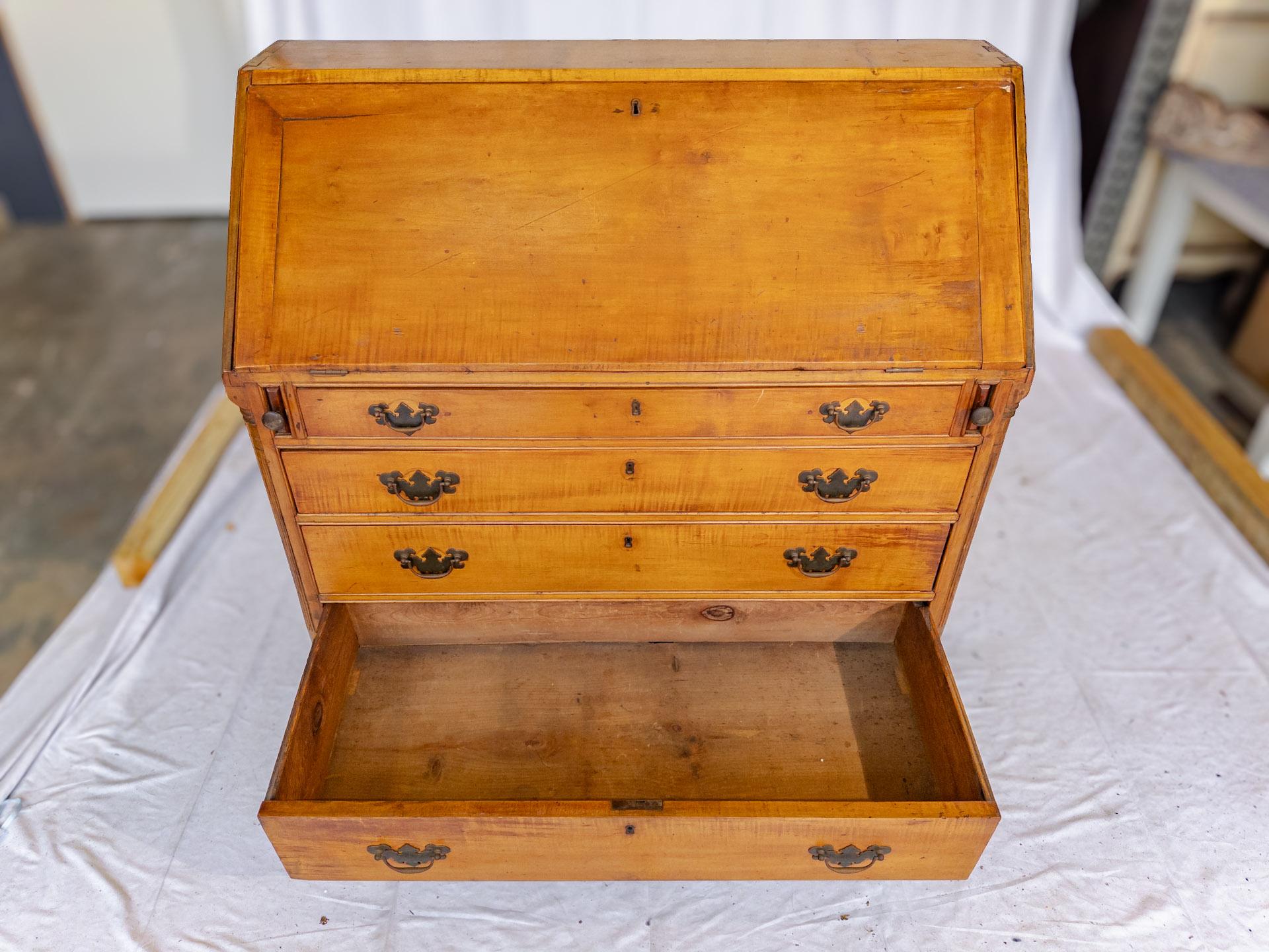 19th Century American Chippendale Maple Slant Front Secretary / Desk For Sale 11