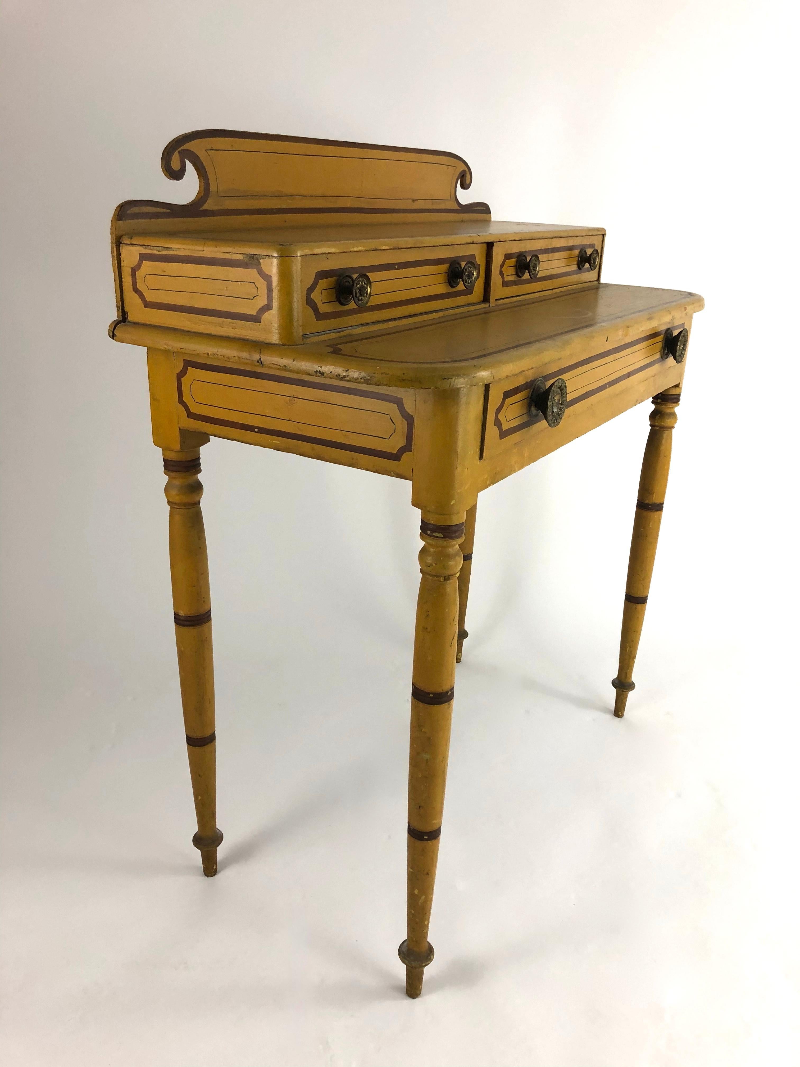 Federal 19th Century American Country Yellow Painted Pine Dressing Table