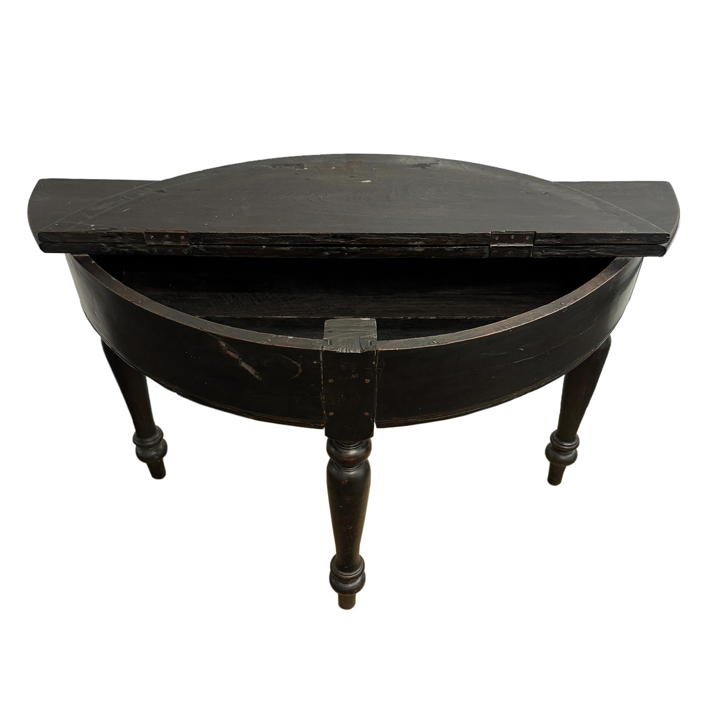 19th Century American Demilune Table In Good Condition For Sale In Chicago, IL