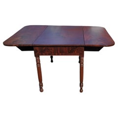 Table de salle à manger à abattant en acajou flammé de l'Empire américain du XIXe siècle