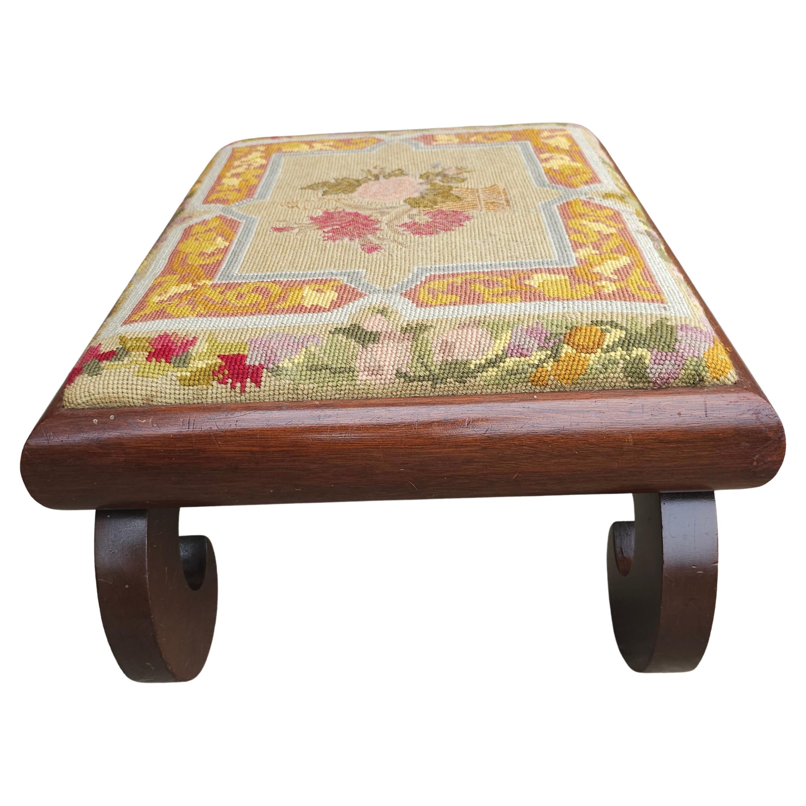 19th Century American Empire Magogany and Needlepoint Upholstered Foot Stool For Sale 1