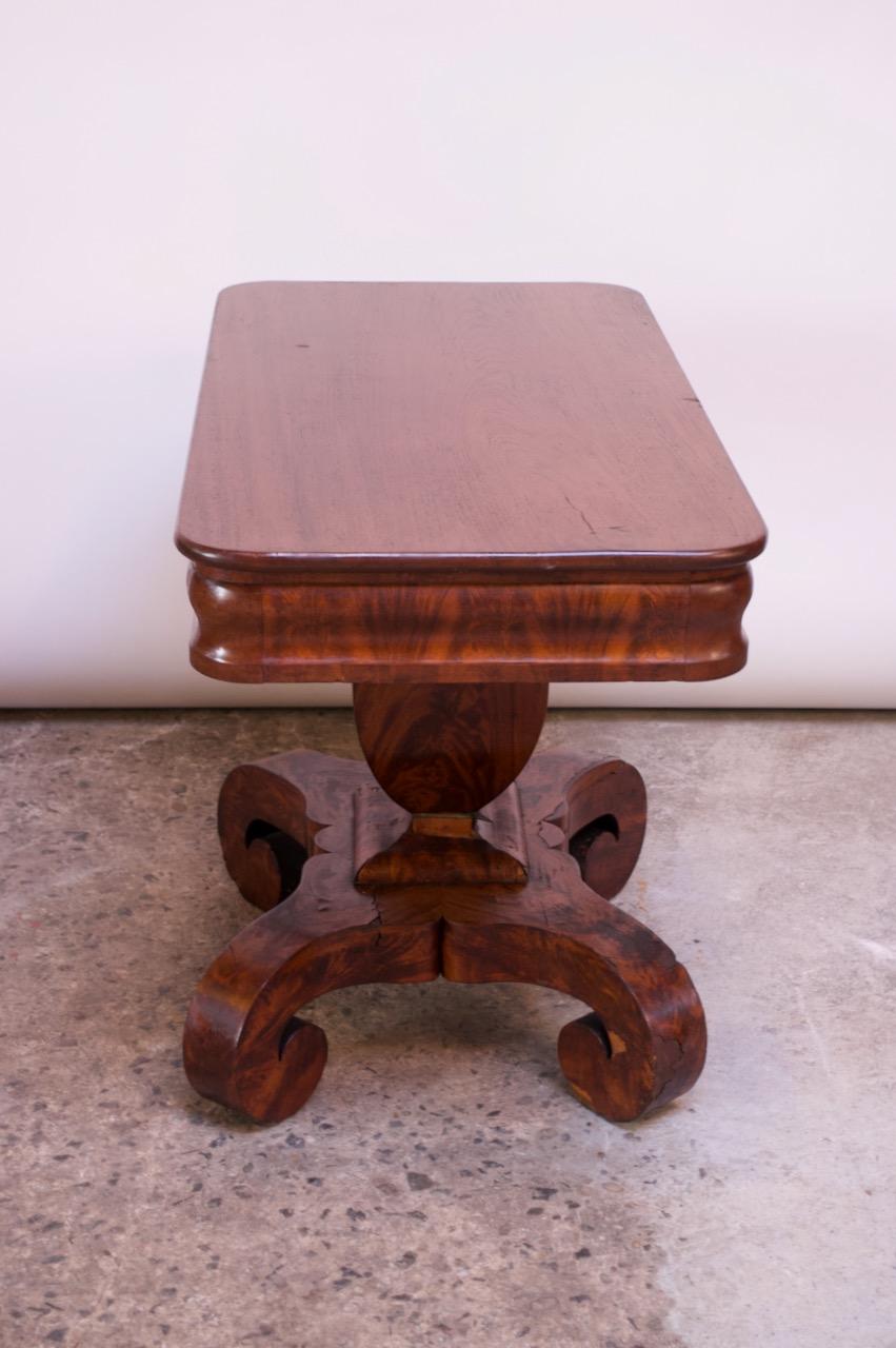 19th Century American Empire Mahogany Burl Parlor Table For Sale 4