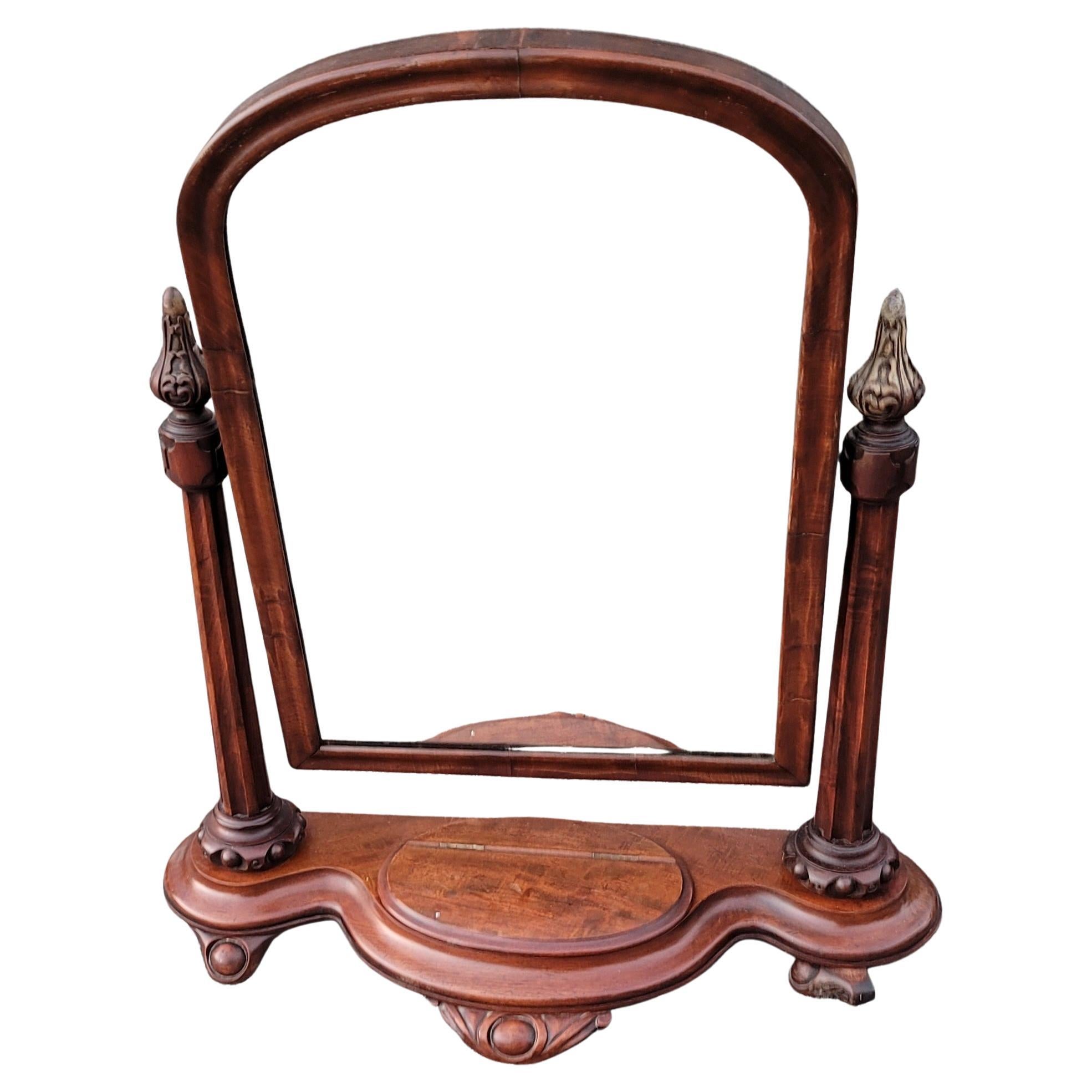 19th Century American Empire Mahogany Gentleman's Shaving or Dressing Mirror In Good Condition For Sale In Germantown, MD