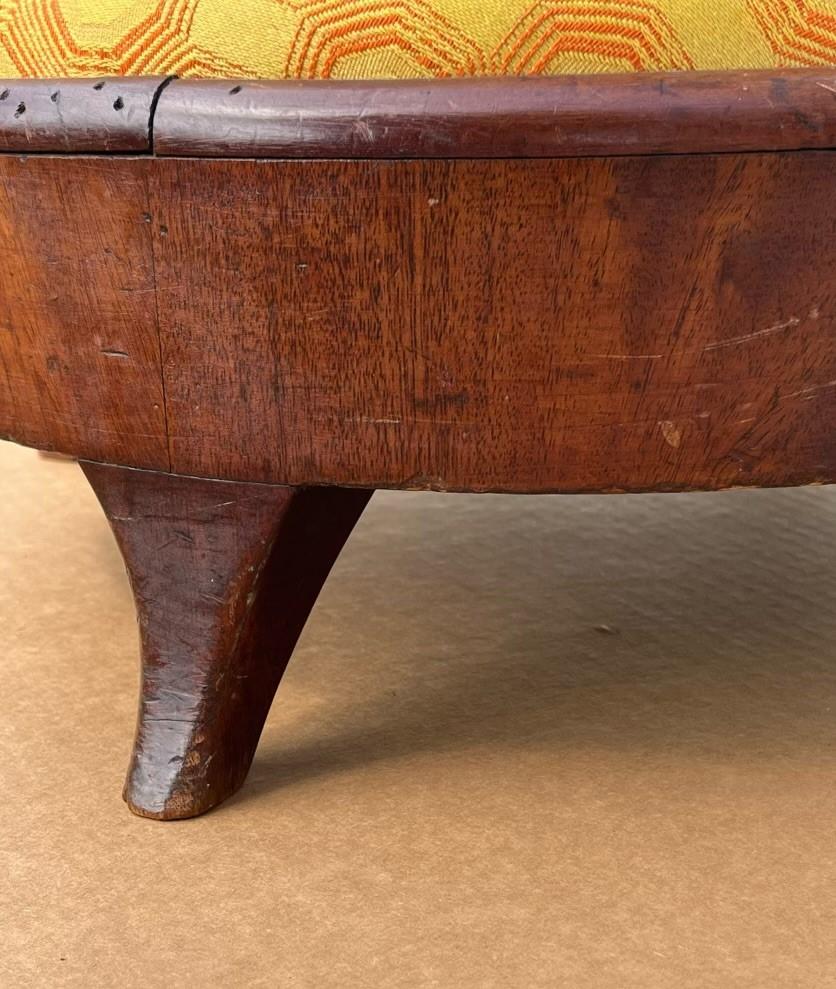 19th Century American Empire Round Upholstered Footstool. In Good Condition For Sale In Vero Beach, FL