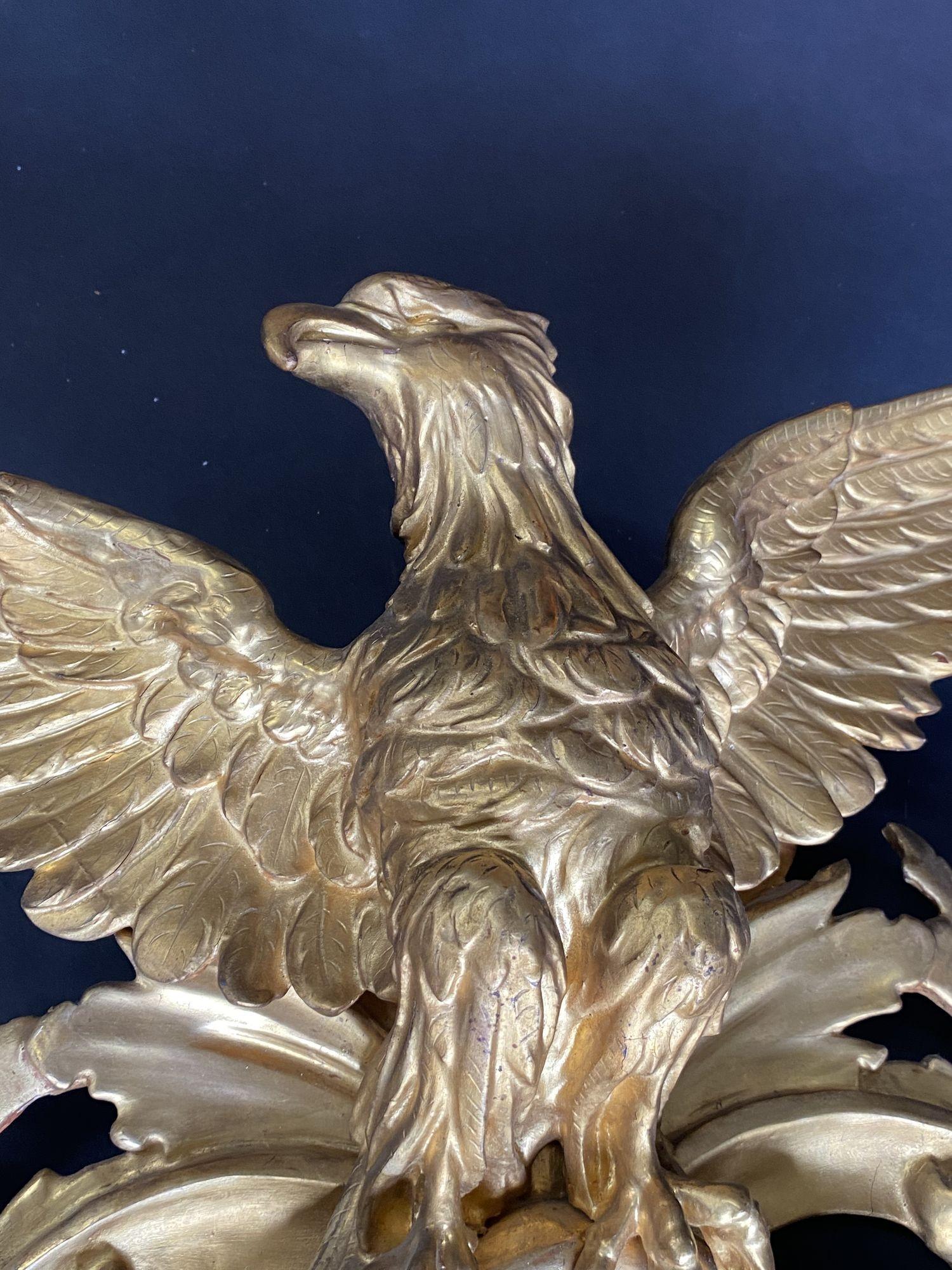 Miroir fédéral américain du 19ème siècle, grand aigle à œil de bœuf. en vente 1