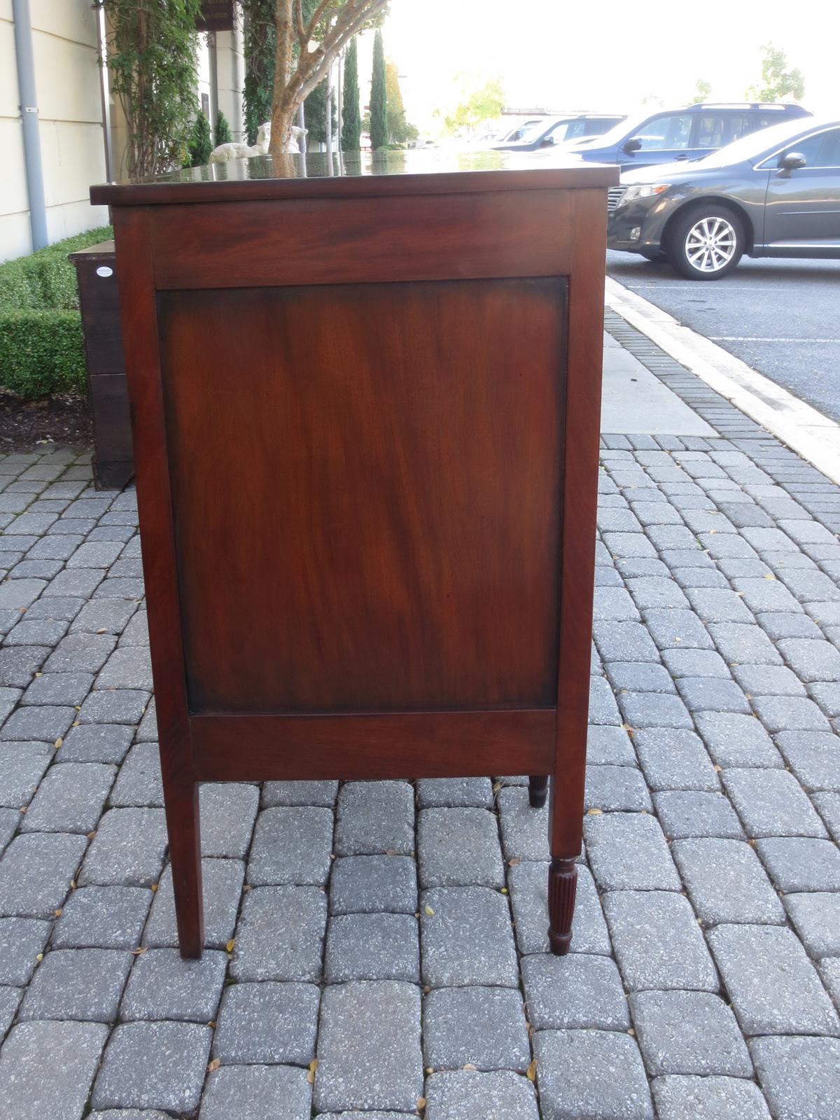 19th Century American Federal Mahogany Sideboard 4