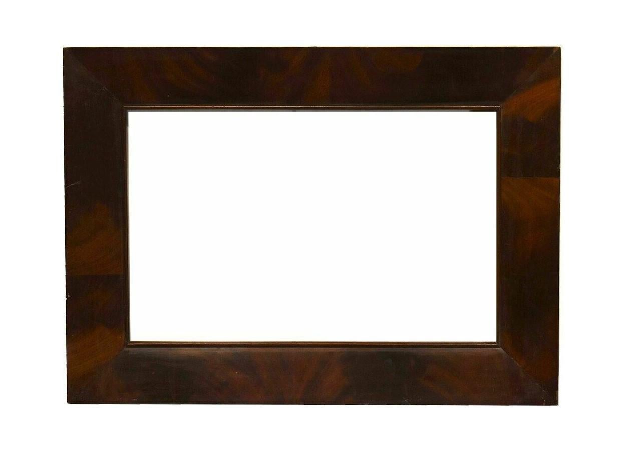 19th century American flat panel Mahogany Veneer 11x17 art frame.

11x17 American 1840 designed canted flat panel Mahogany Veneer antique Picture Frame for canvas art.

Rabbet dimensions: 11