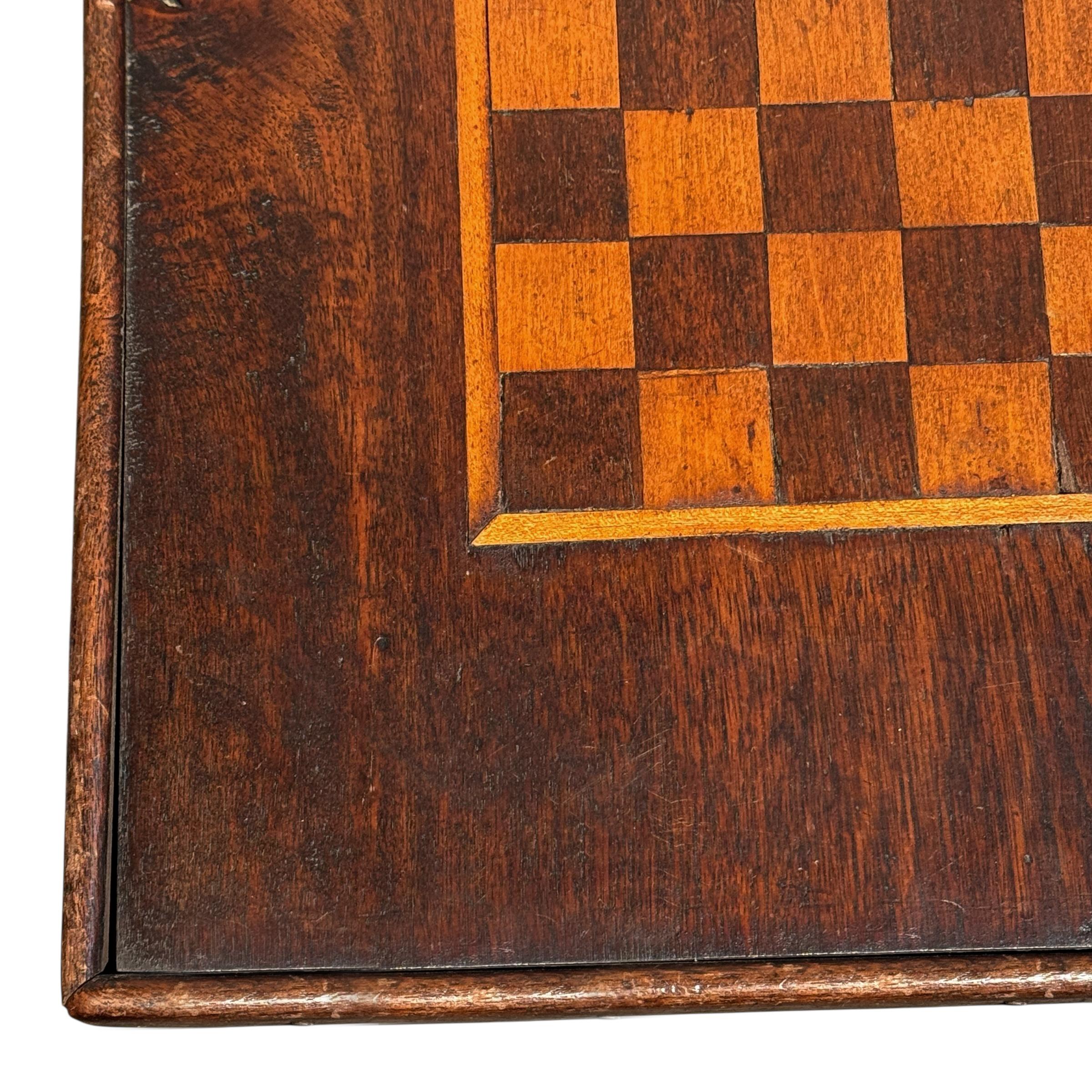 19th Century American Folk Art Game Board in vendita 3