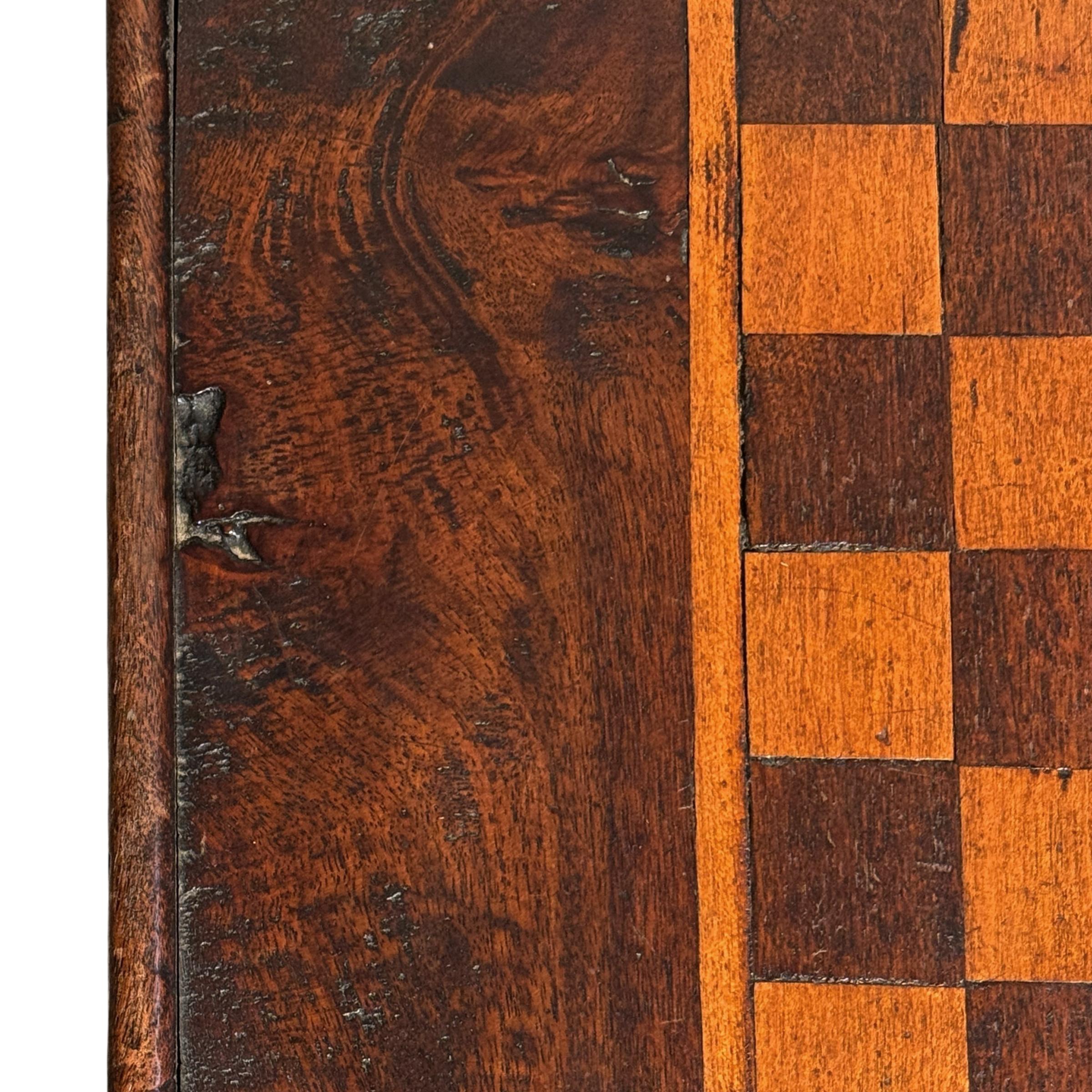Acero 19th Century American Folk Art Game Board in vendita