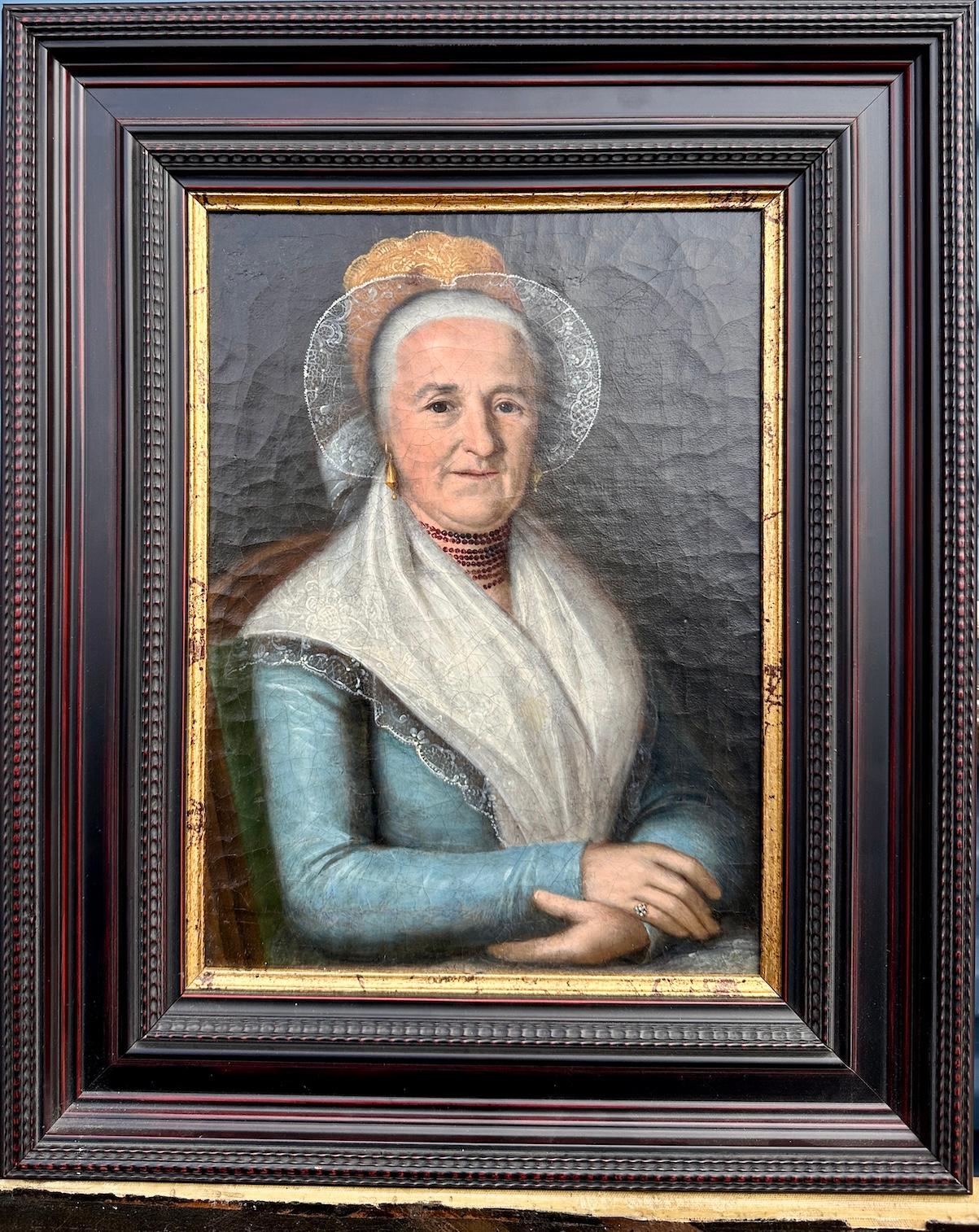 Folk Art americana del XIX secolo raffigurante una signora seduta con i suoi abiti della domenica